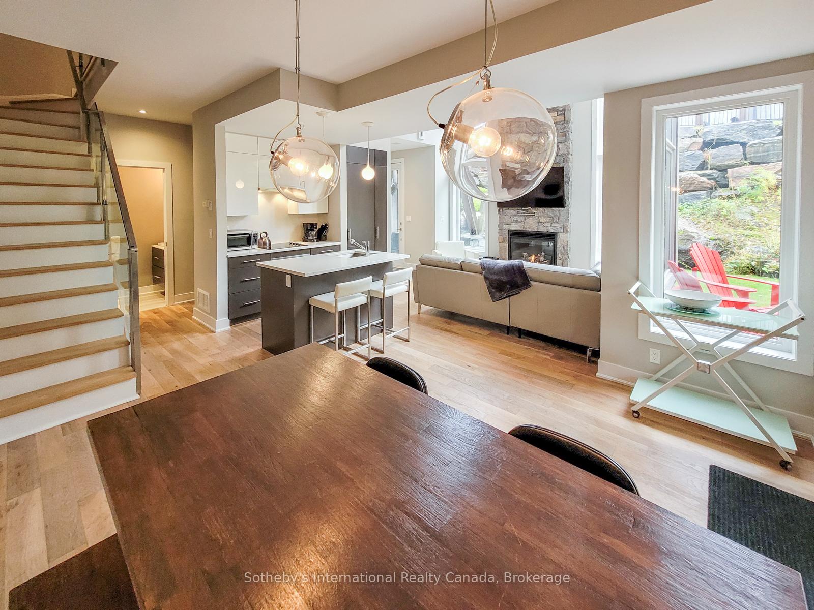 Photo 9 of 16 Carrick Trail, Gravenhurst, Muskoka (S) — HOMEH