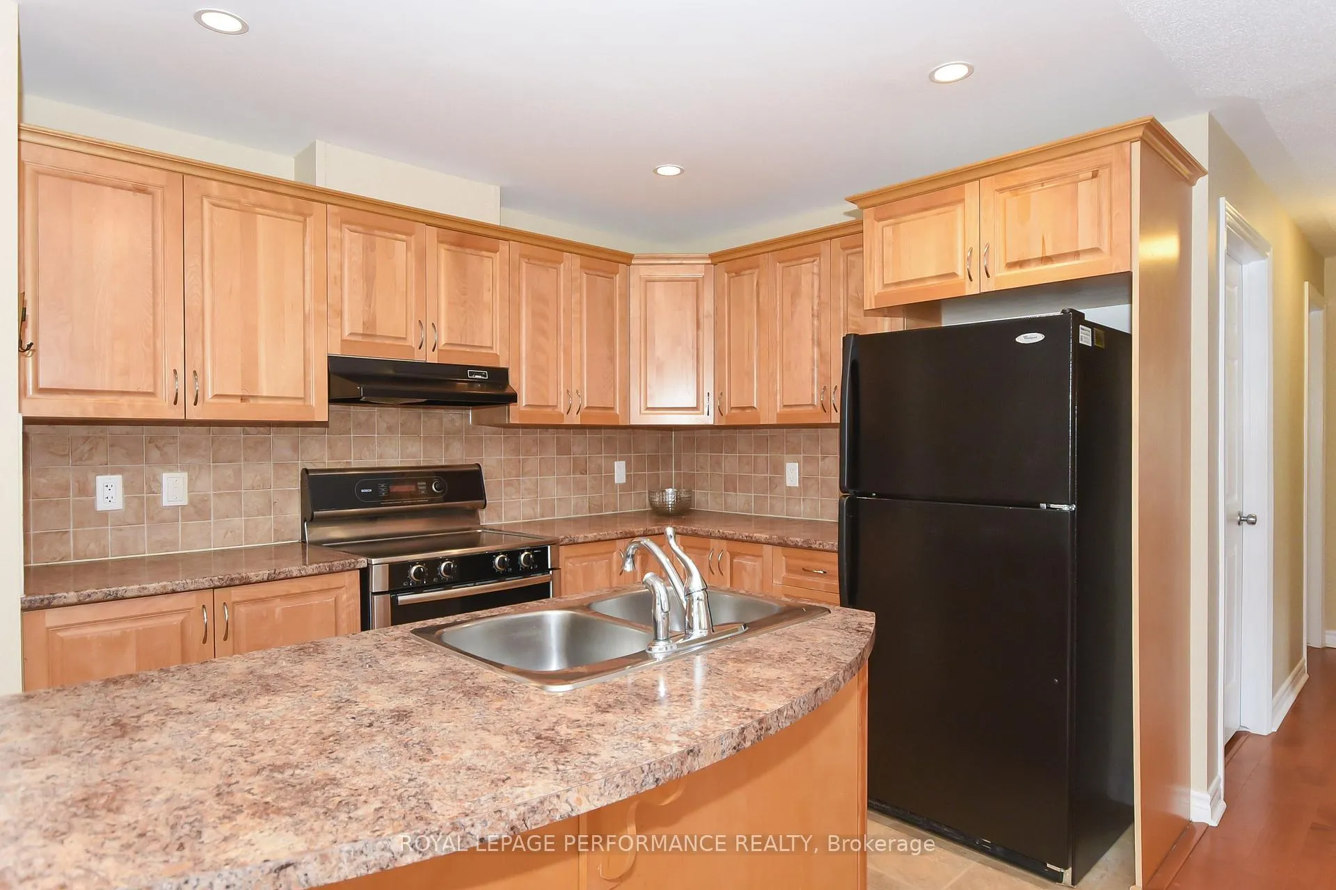 Photo 13 of Unit 4, 224 Paseo Private, Ottawa, Centrepointe — HOMEH