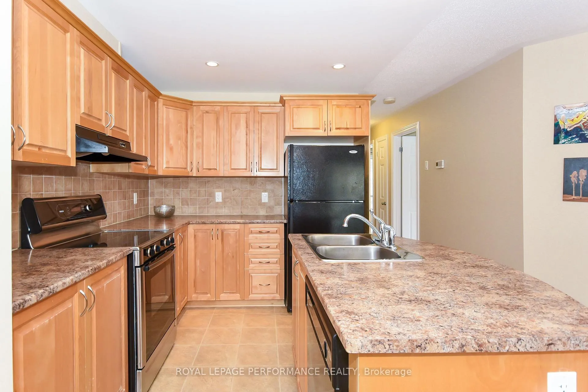 Photo 14 of Unit 4, 224 Paseo Private, Ottawa, Centrepointe — HOMEH
