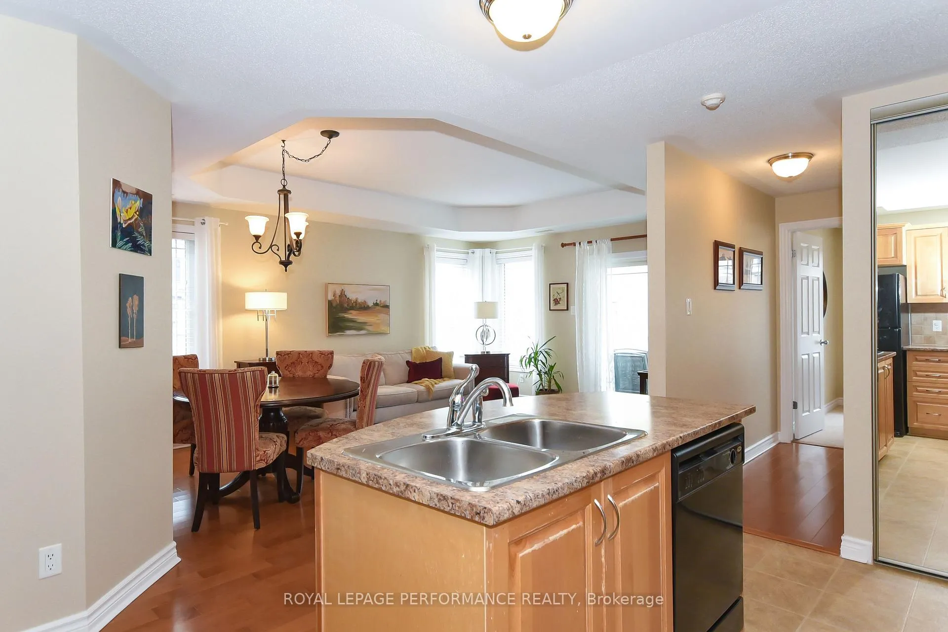 Photo 15 of Unit 4, 224 Paseo Private, Ottawa, Centrepointe — HOMEH