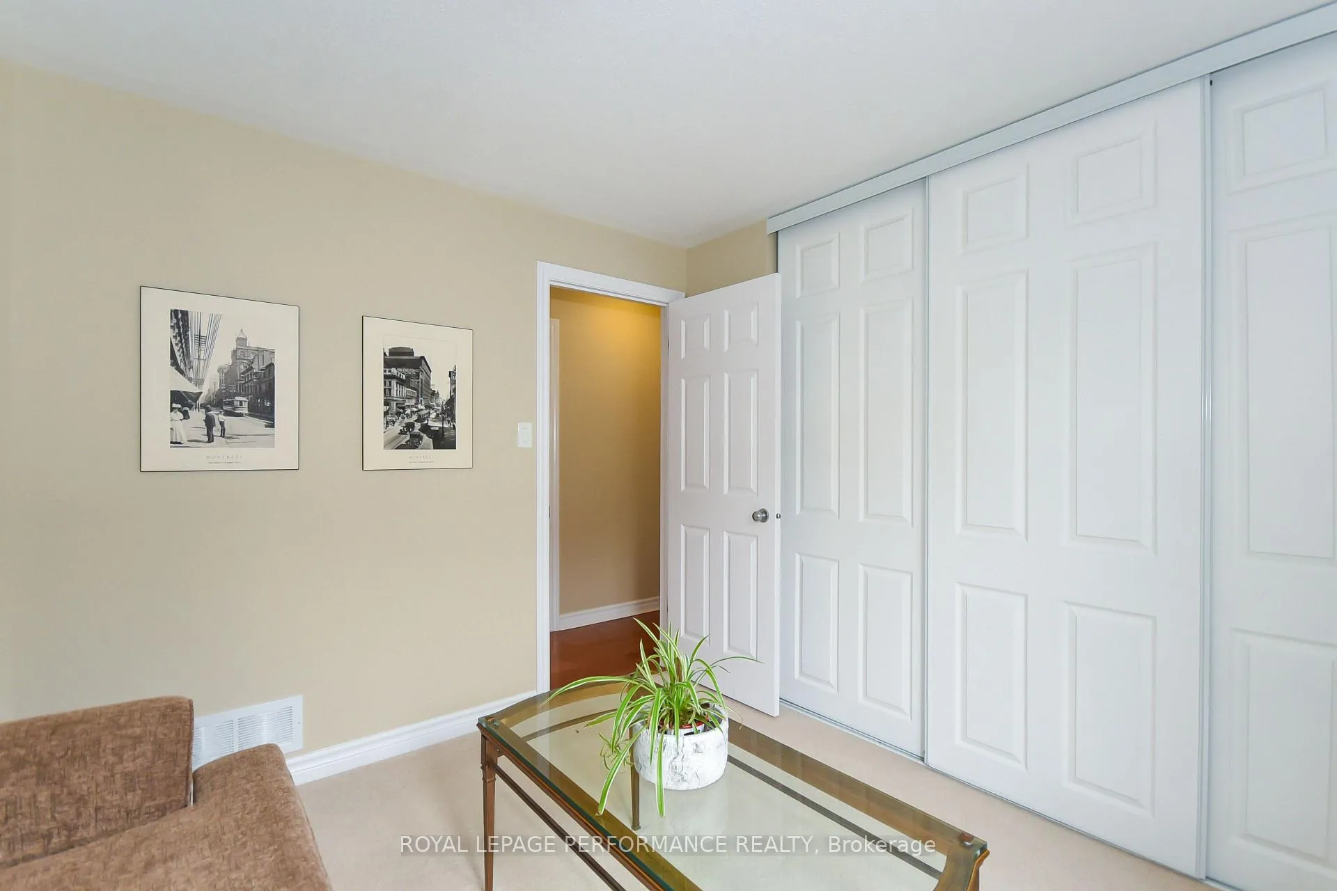 Photo 25 of Unit 4, 224 Paseo Private, Ottawa, Centrepointe — HOMEH