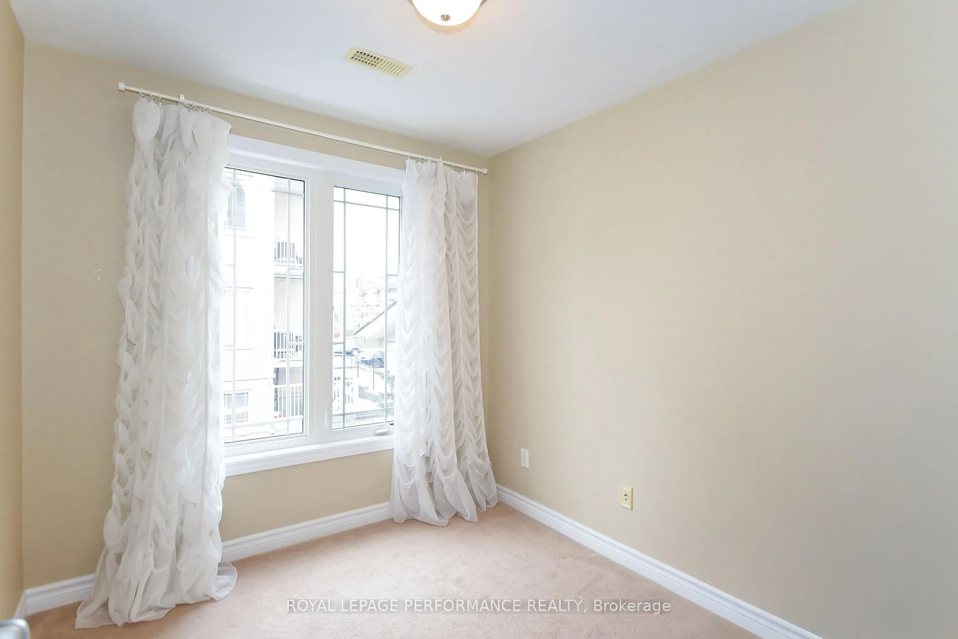 Photo 26 of Unit 4, 224 Paseo Private, Ottawa, Centrepointe — HOMEH