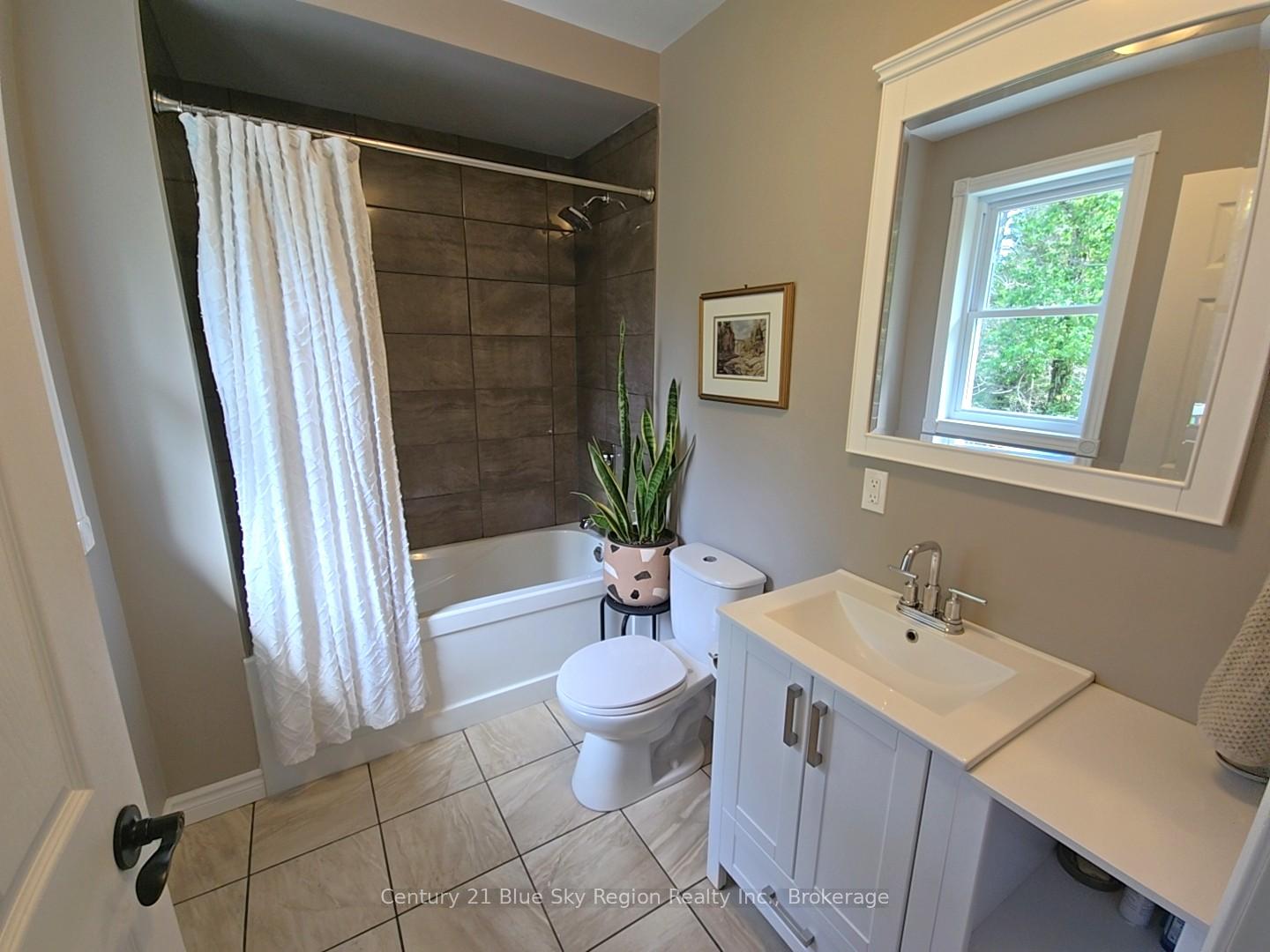 Photo 20 of 635 Chiswick Line, Powassan — HOMEH