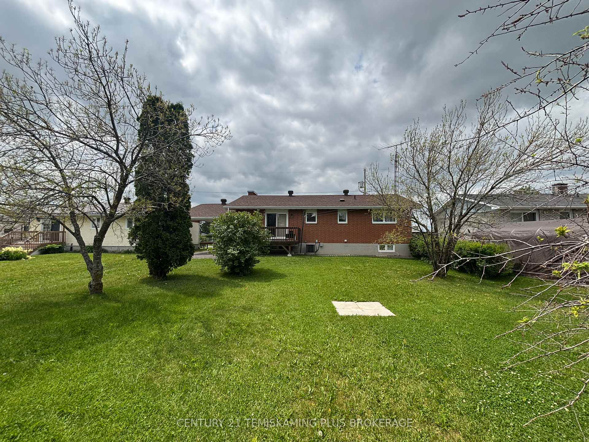 Photo 5 of 17 Ninth Avenue, Armstrong, Earlton — HOMEH