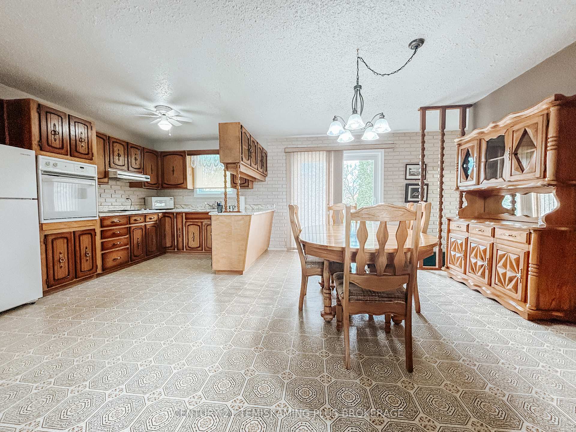 Photo 8 of 17 Ninth Avenue, Armstrong, Earlton — HOMEH