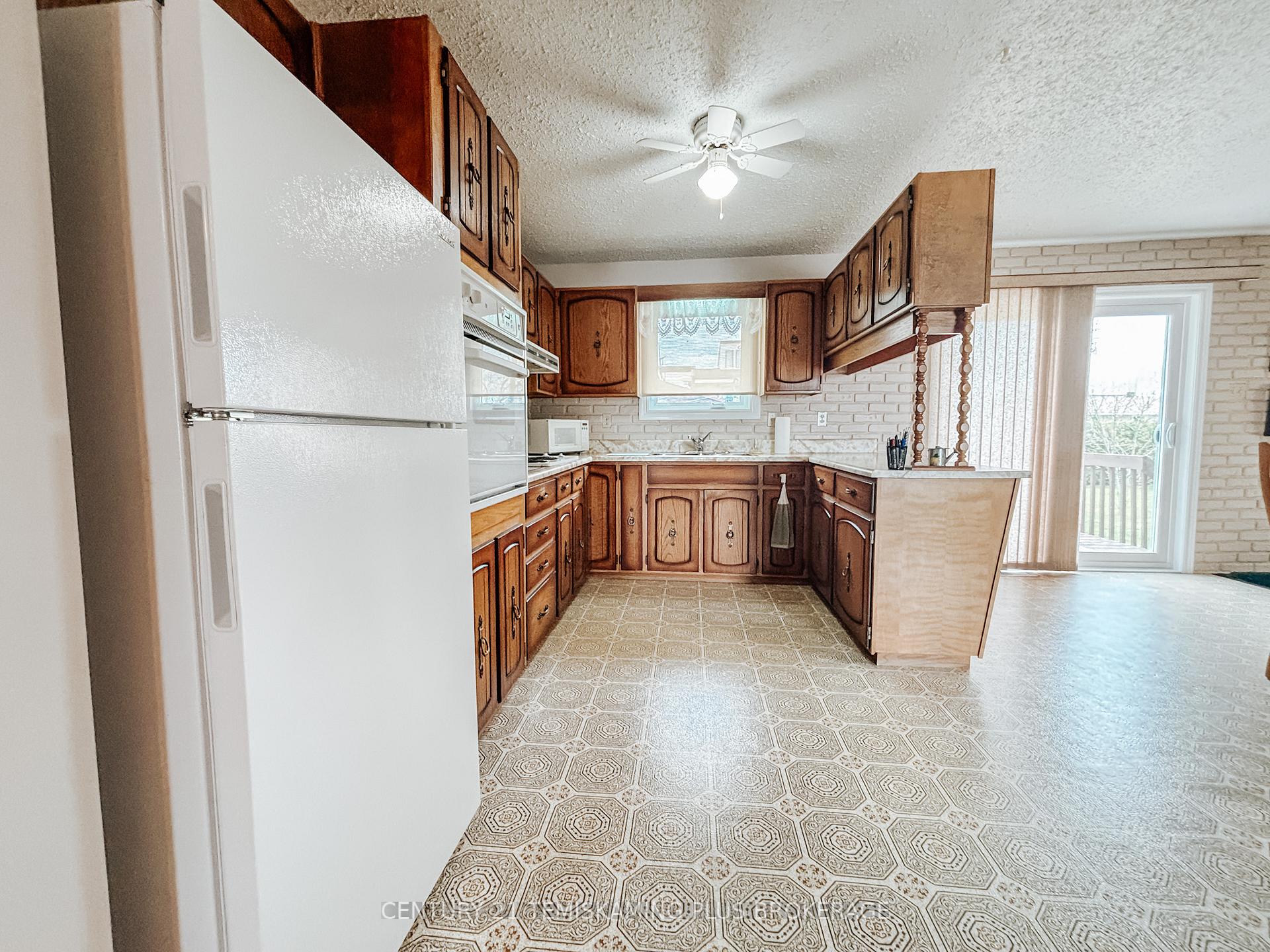 Photo 9 of 17 Ninth Avenue, Armstrong, Earlton — HOMEH