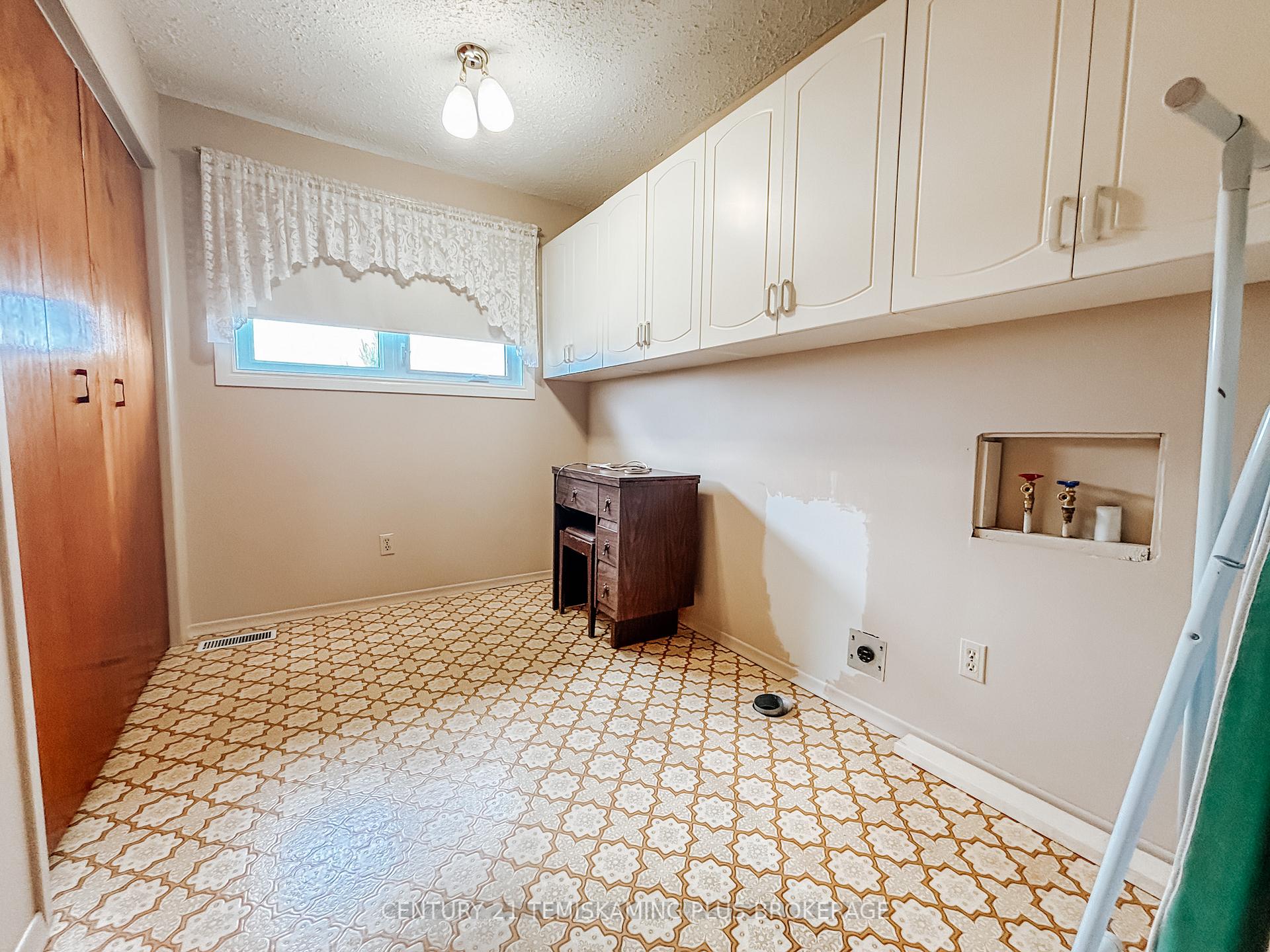 Photo 14 of 17 Ninth Avenue, Armstrong, Earlton — HOMEH