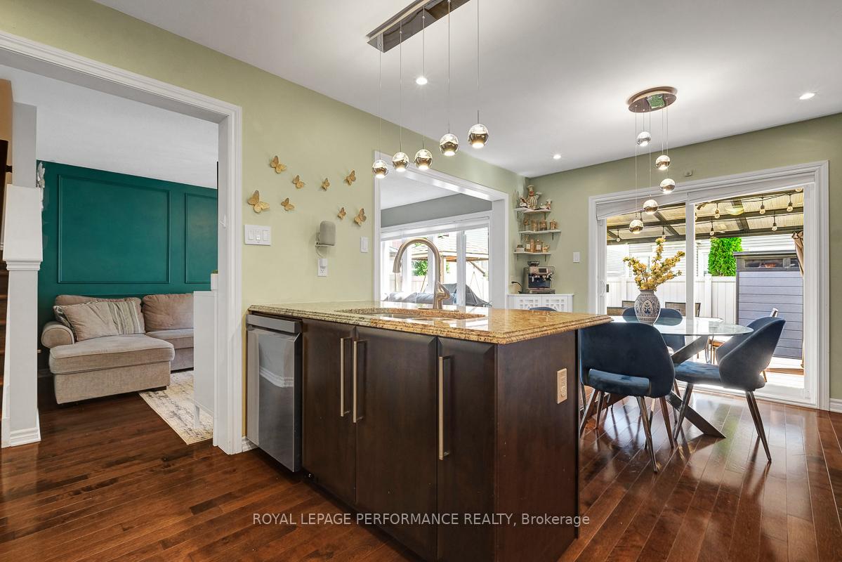 Photo 11 of 417 Meadowhawk Crescent, Ottawa, Barrhaven - Stonebridge — HOMEH