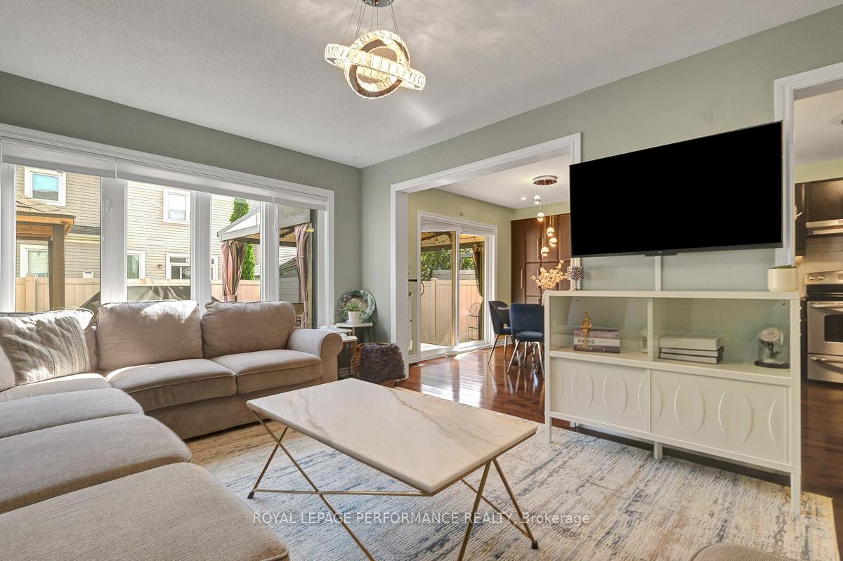 Photo 8 of 417 Meadowhawk Crescent, Ottawa, Barrhaven - Stonebridge — HOMEH