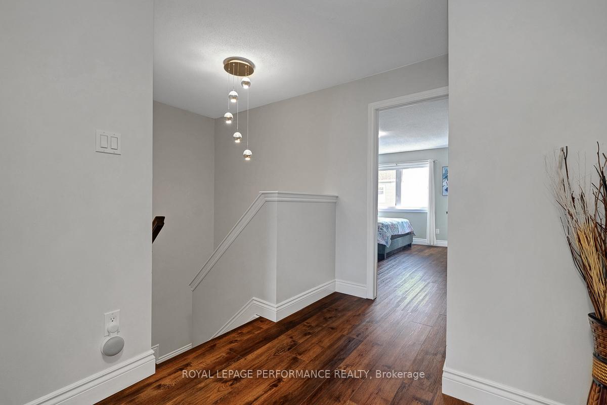 Photo 10 of 417 Meadowhawk Crescent, Ottawa, Barrhaven - Stonebridge — HOMEH