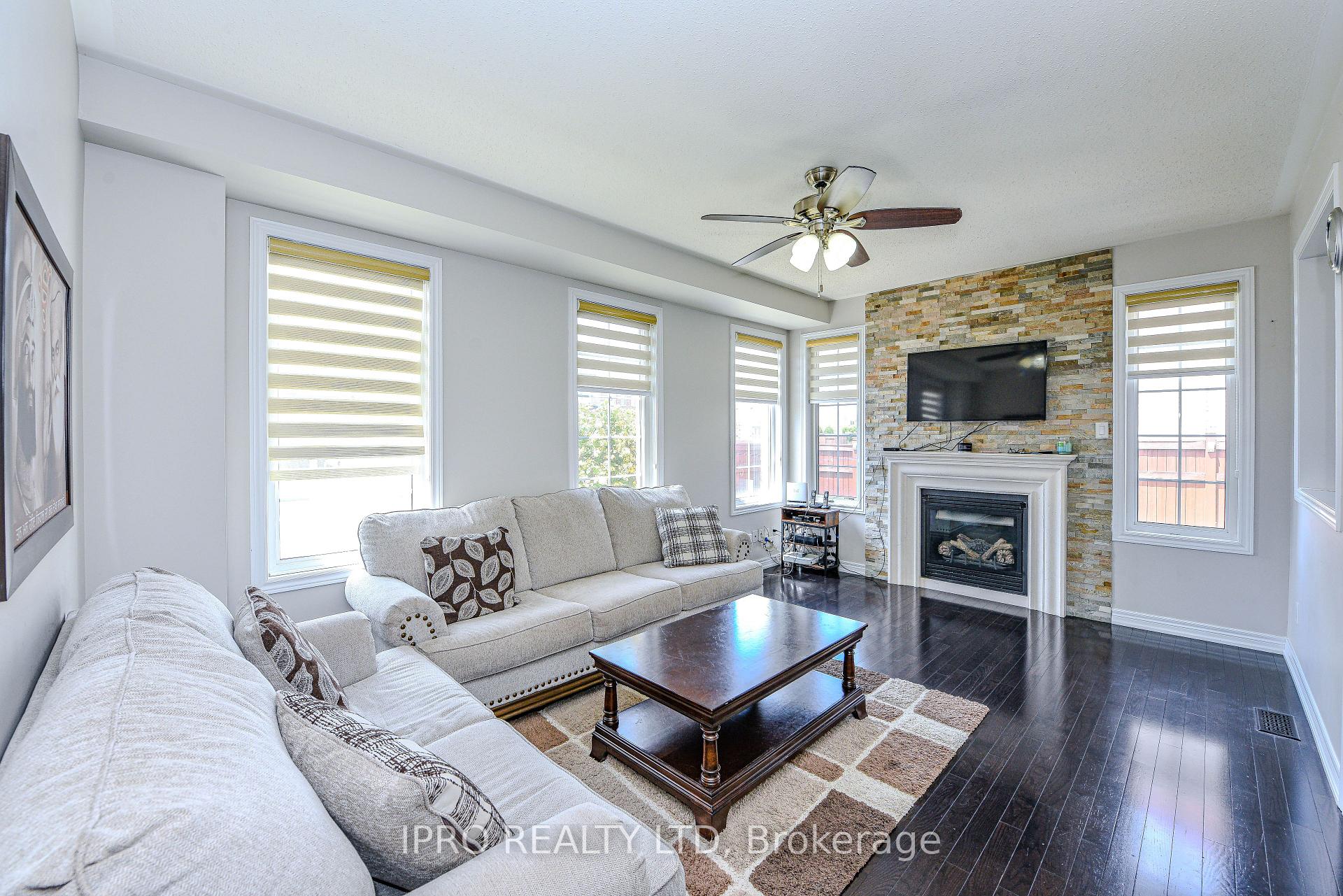 Photo 17 of 44 Templehill Road, Brampton, Sandringham-Wellington — HOMEH