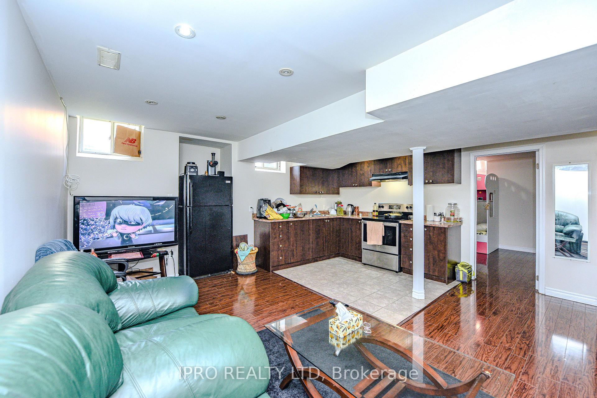 Photo 26 of 44 Templehill Road, Brampton, Sandringham-Wellington — HOMEH