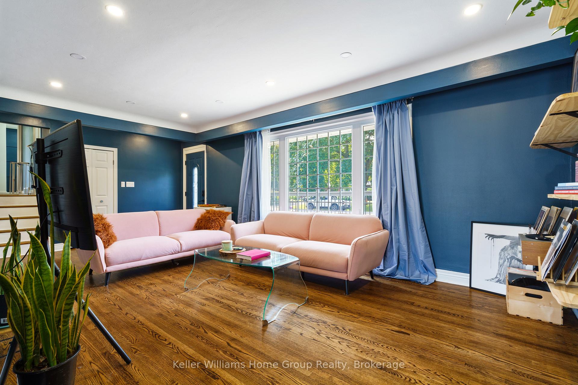 Photo 6 of 11 Kilbourne Crescent, St. Catharines, Bunting/Linwell — HOMEH