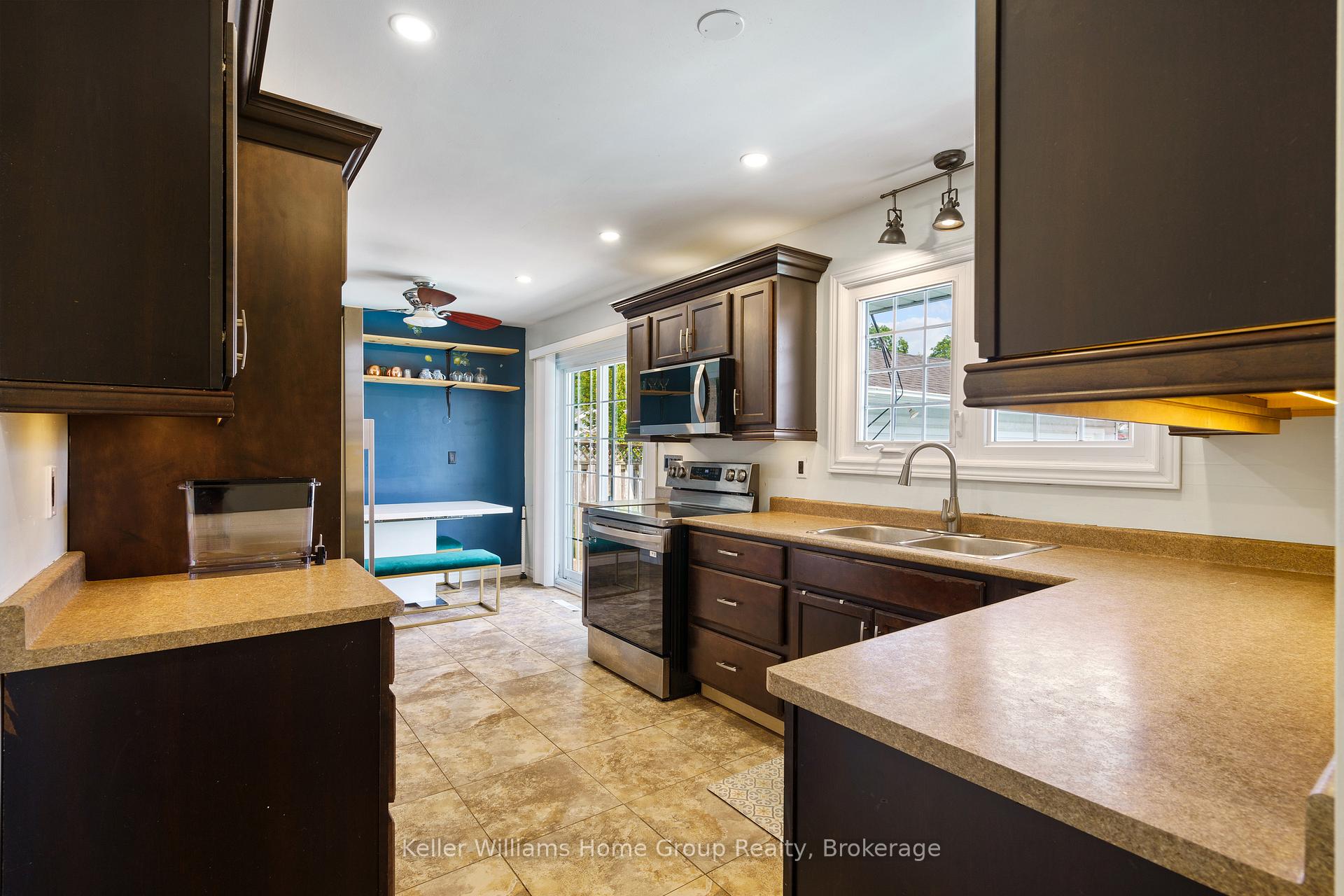 Photo 12 of 11 Kilbourne Crescent, St. Catharines, Bunting/Linwell — HOMEH