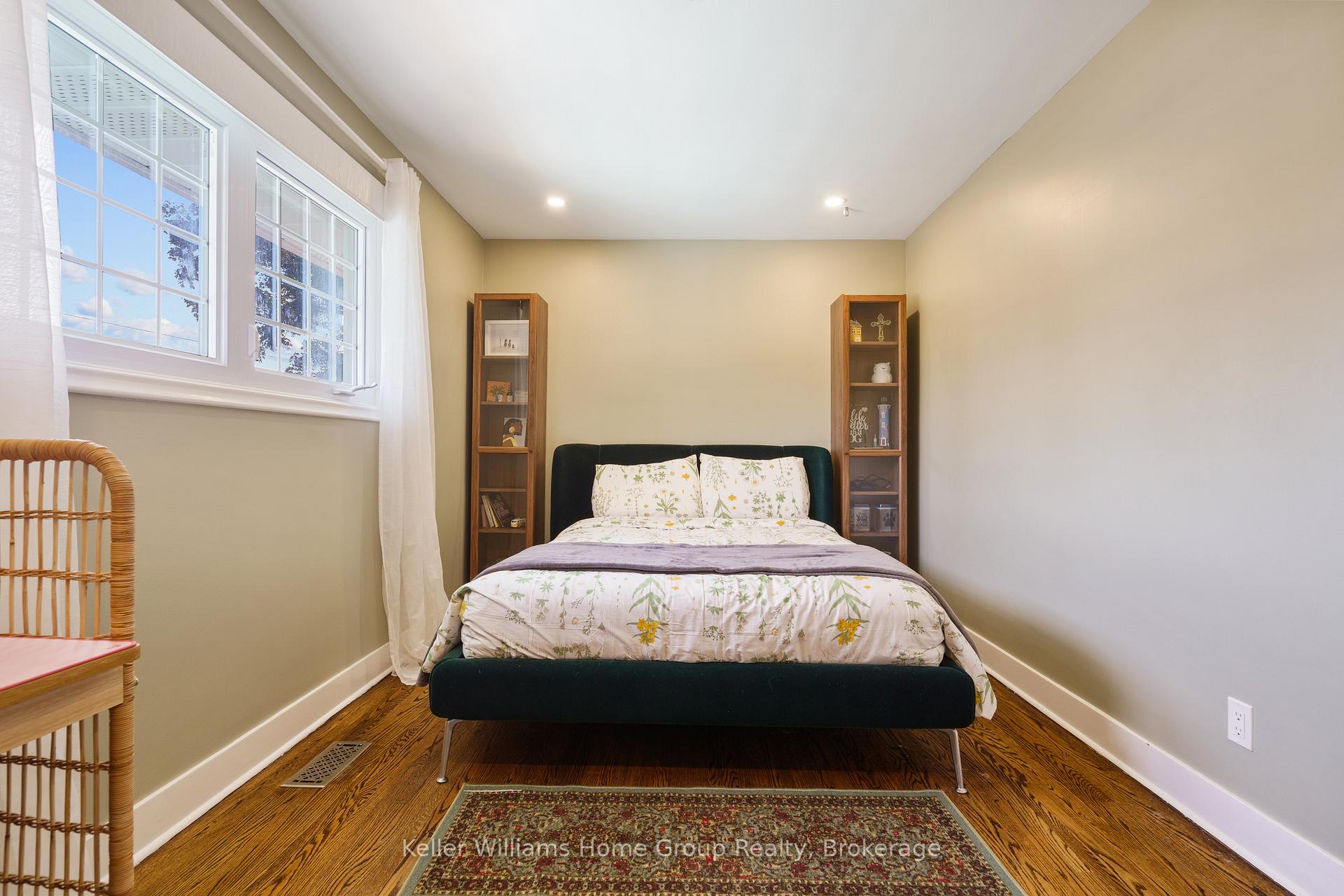 Photo 16 of 11 Kilbourne Crescent, St. Catharines, Bunting/Linwell — HOMEH