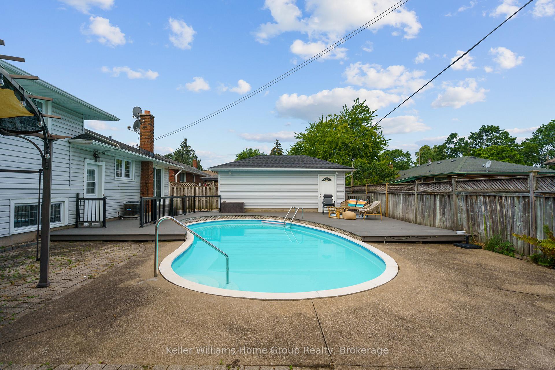 Photo 28 of 11 Kilbourne Crescent, St. Catharines, Bunting/Linwell — HOMEH