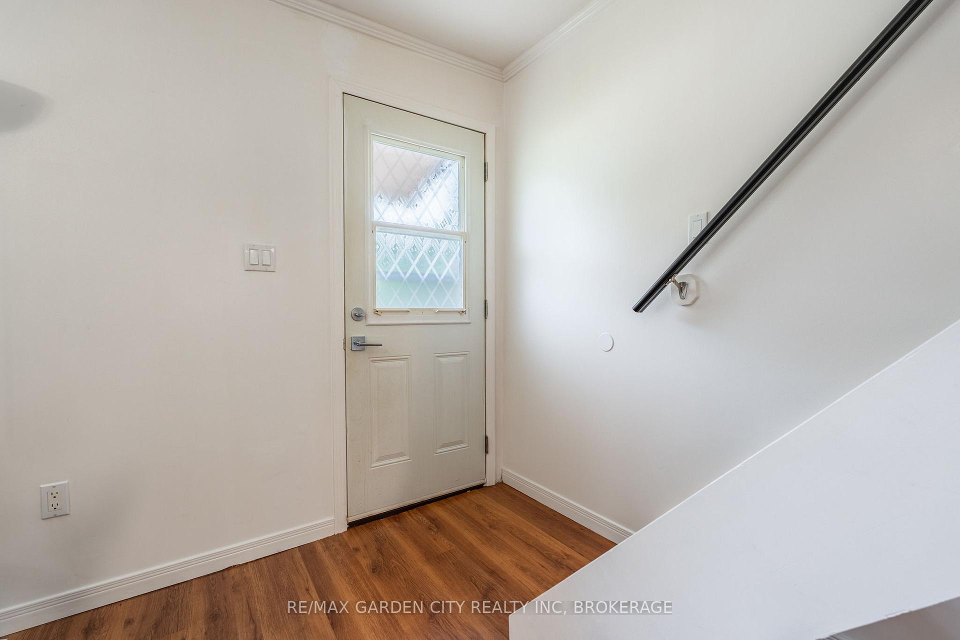 Photo 7 of 18 Glen Avenue, St. Catharines, Western Hill — HOMEH