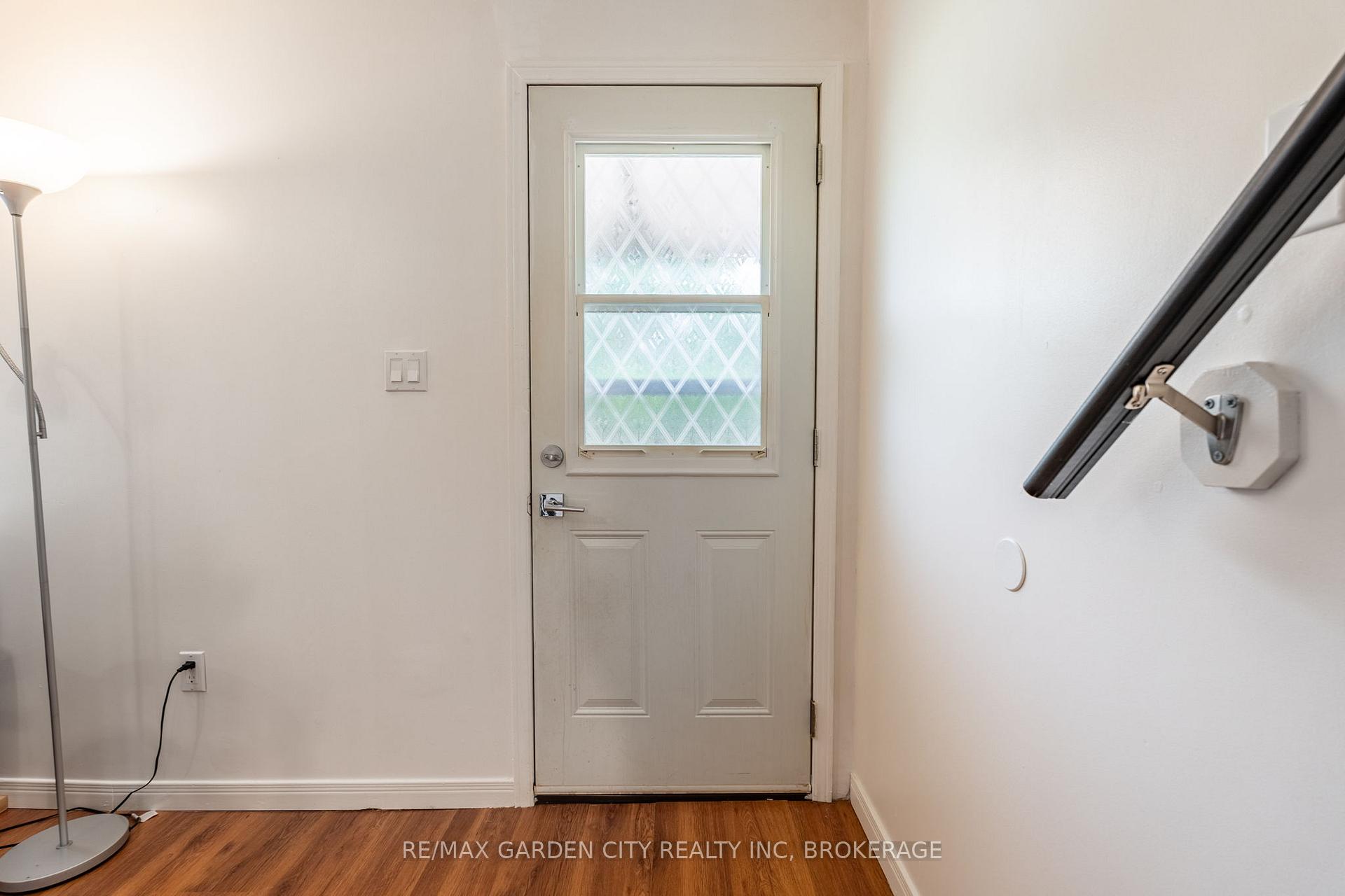 Photo 8 of 18 Glen Avenue, St. Catharines, Western Hill — HOMEH
