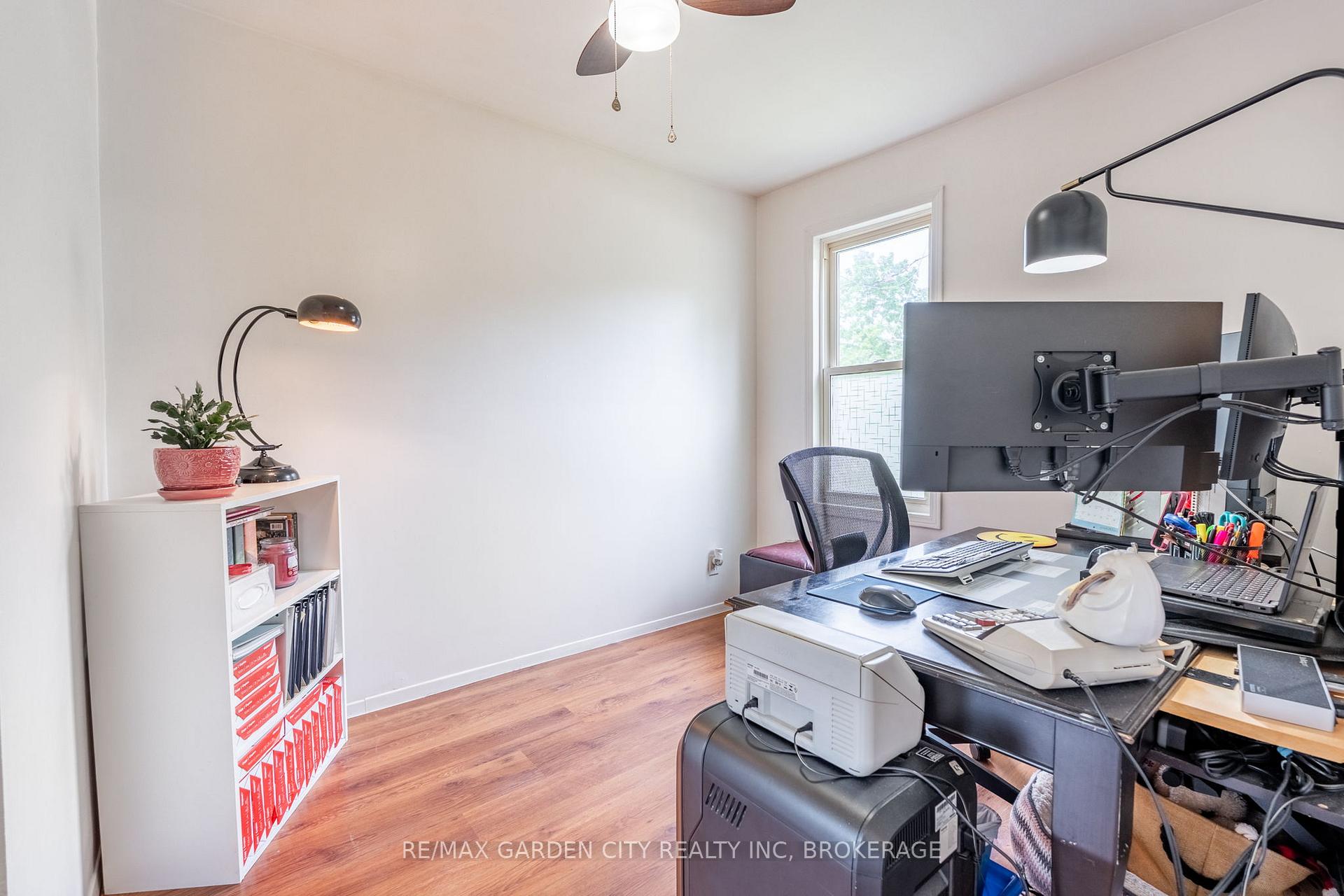Photo 13 of 18 Glen Avenue, St. Catharines, Western Hill — HOMEH