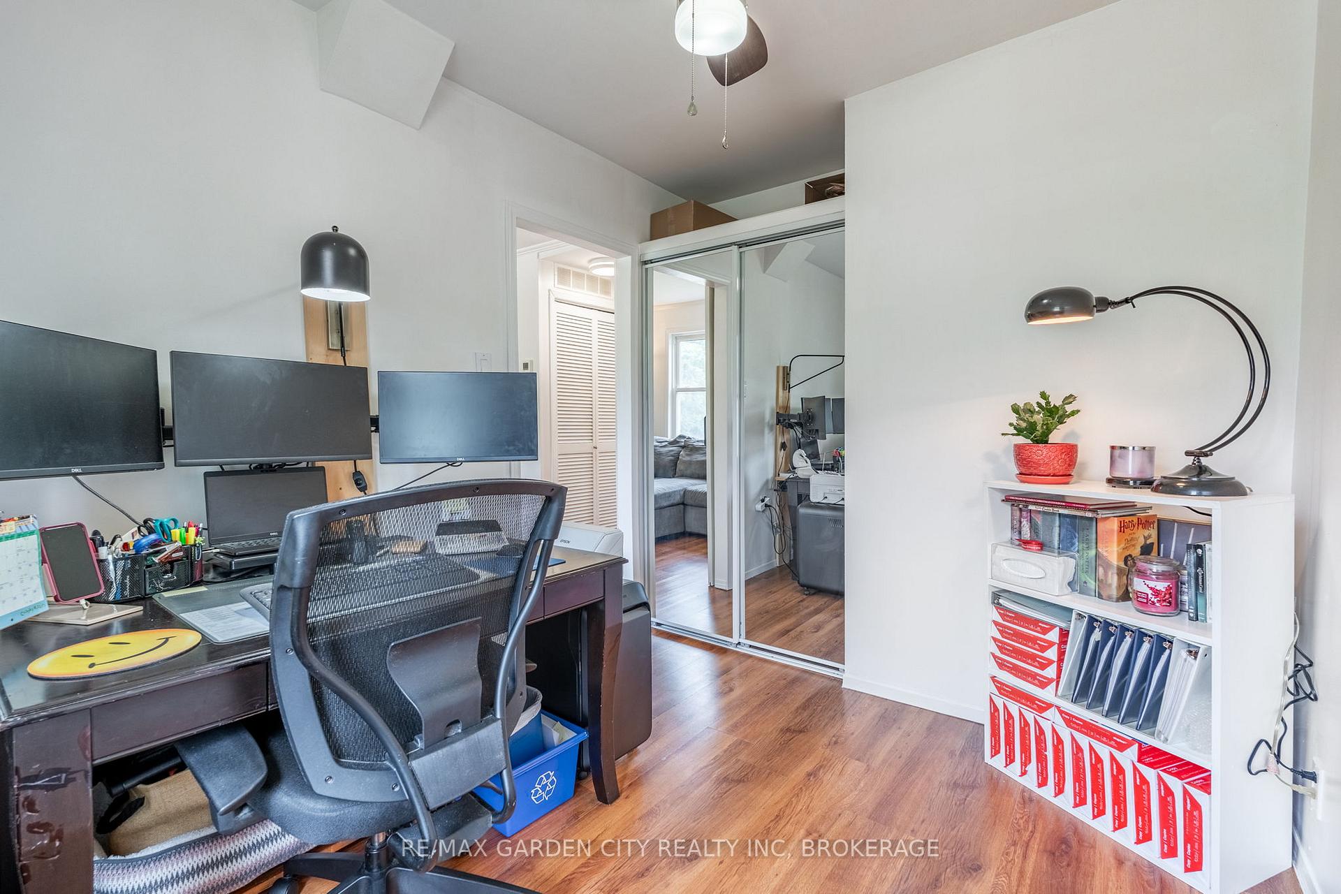 Photo 15 of 18 Glen Avenue, St. Catharines, Western Hill — HOMEH