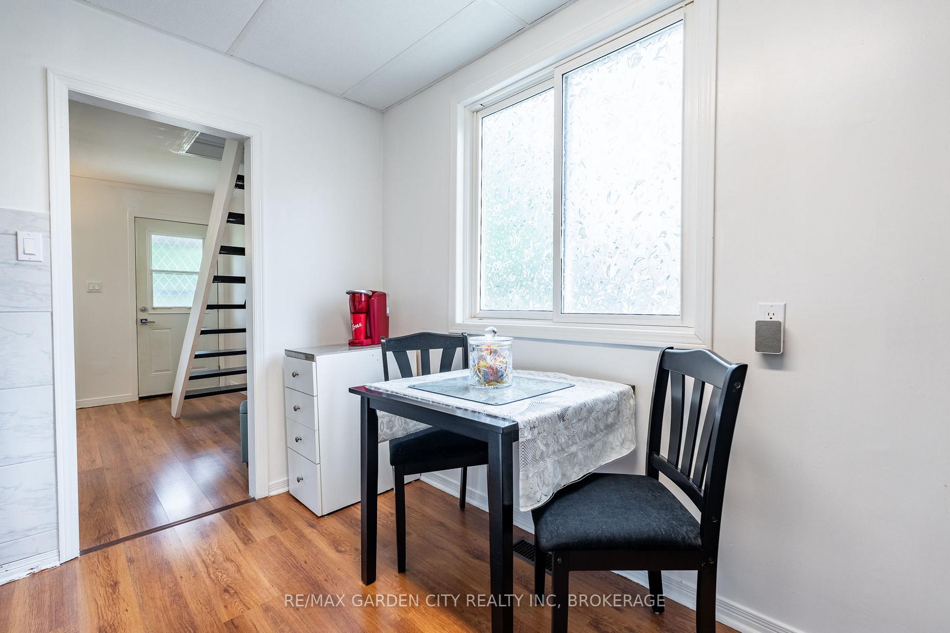 Photo 28 of 18 Glen Avenue, St. Catharines, Western Hill — HOMEH
