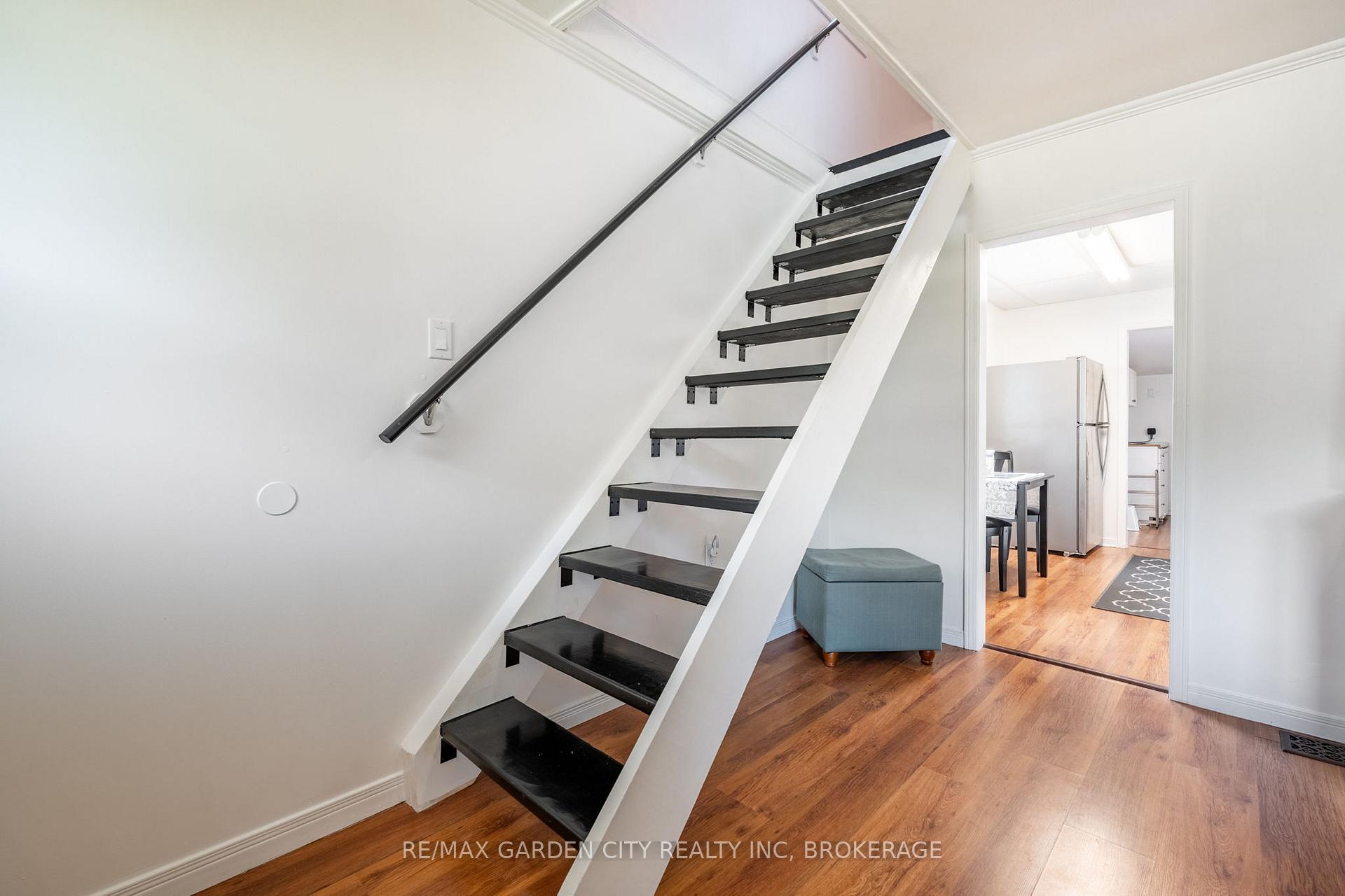 Photo 29 of 18 Glen Avenue, St. Catharines, Western Hill — HOMEH