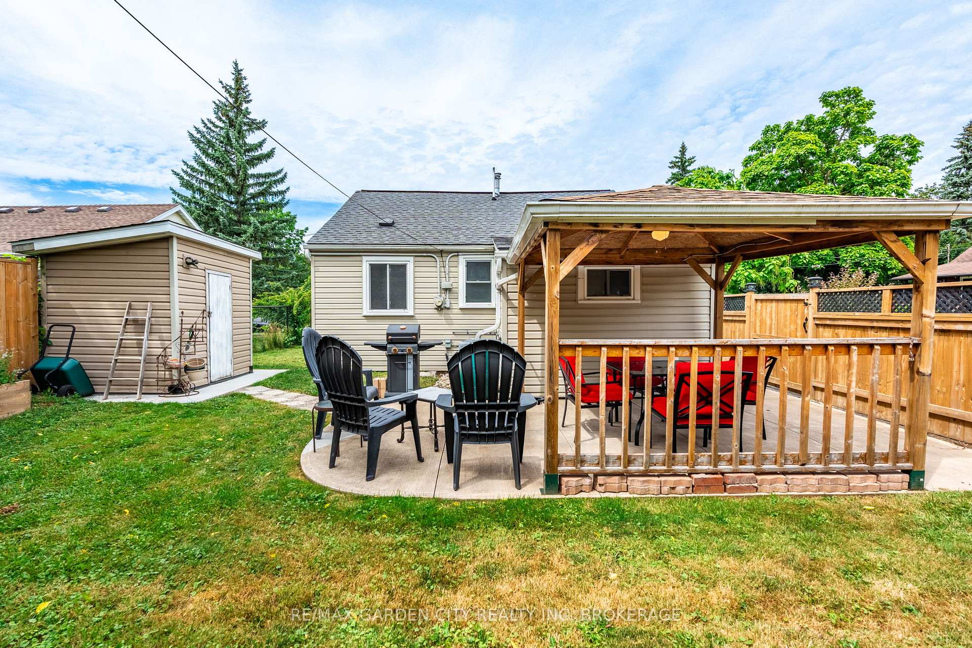 Photo 41 of 18 Glen Avenue, St. Catharines, Western Hill — HOMEH