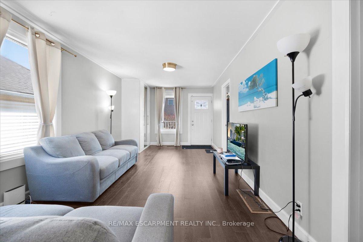 Photo 3 of 86 East 19th Street, Hamilton, Inch Park — HOMEH