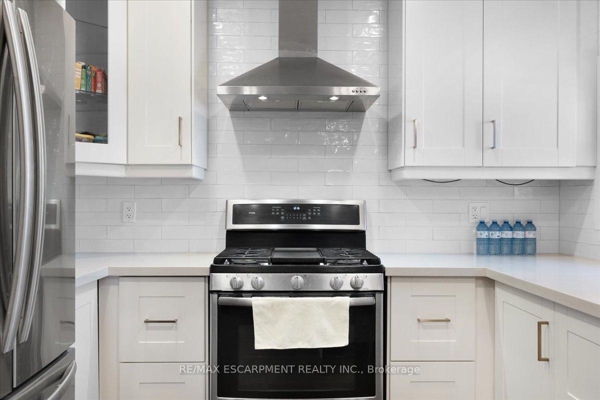Photo 10 of 86 East 19th Street, Hamilton, Inch Park — HOMEH