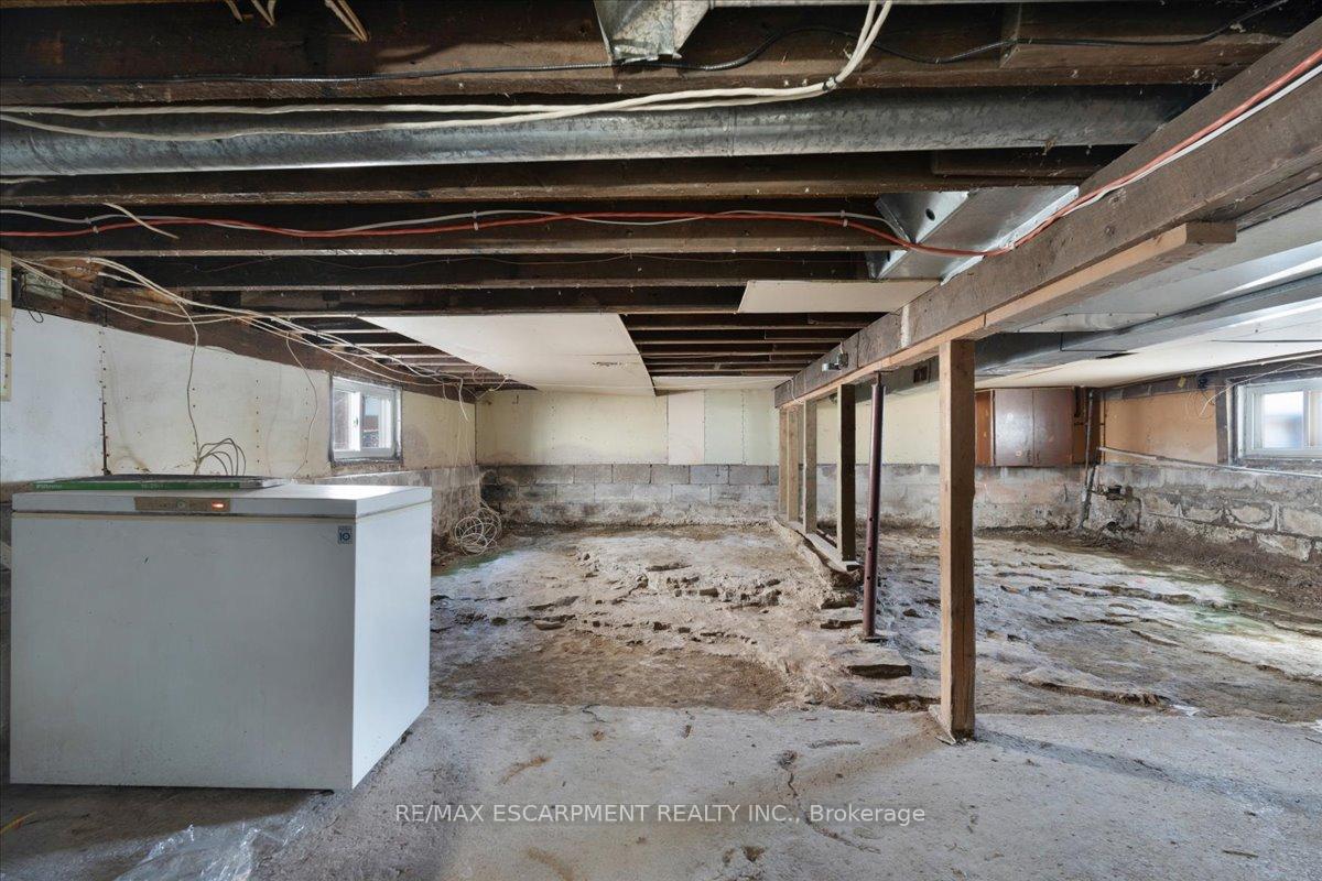 Photo 17 of 86 East 19th Street, Hamilton, Inch Park — HOMEH