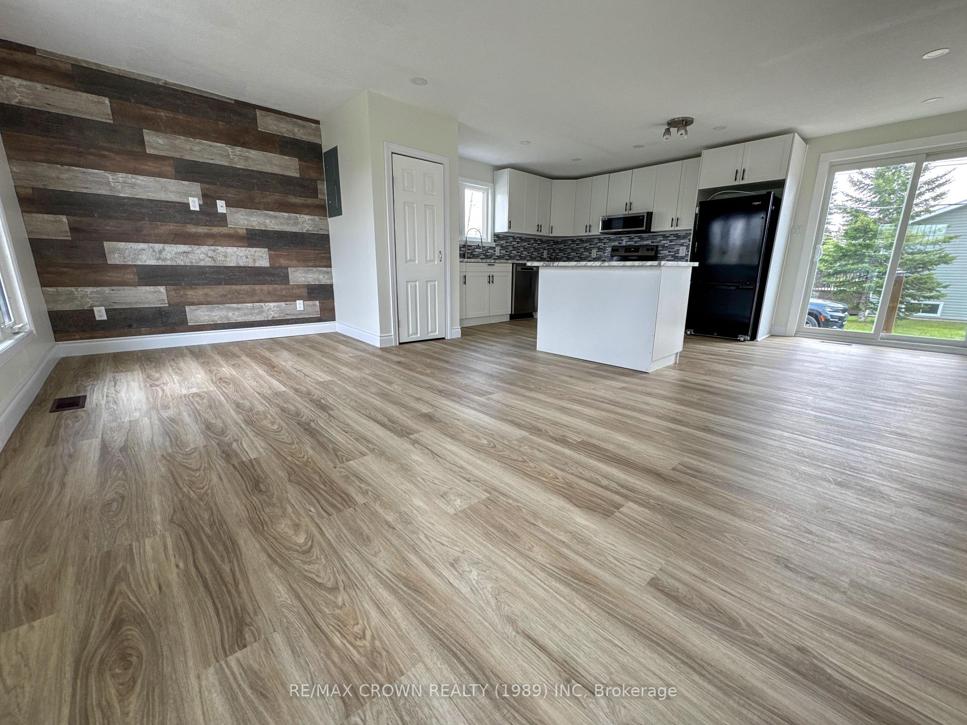 Photo 7 of 1 Bryant Street, Hearst — HOMEH