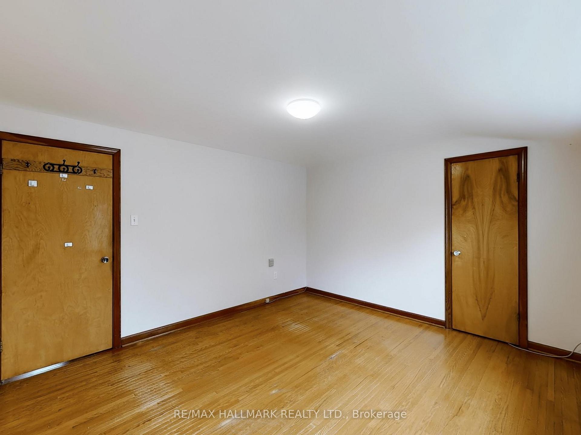 Photo 27 of 124 Mcelroy Road E, Hamilton, Balfour — HOMEH