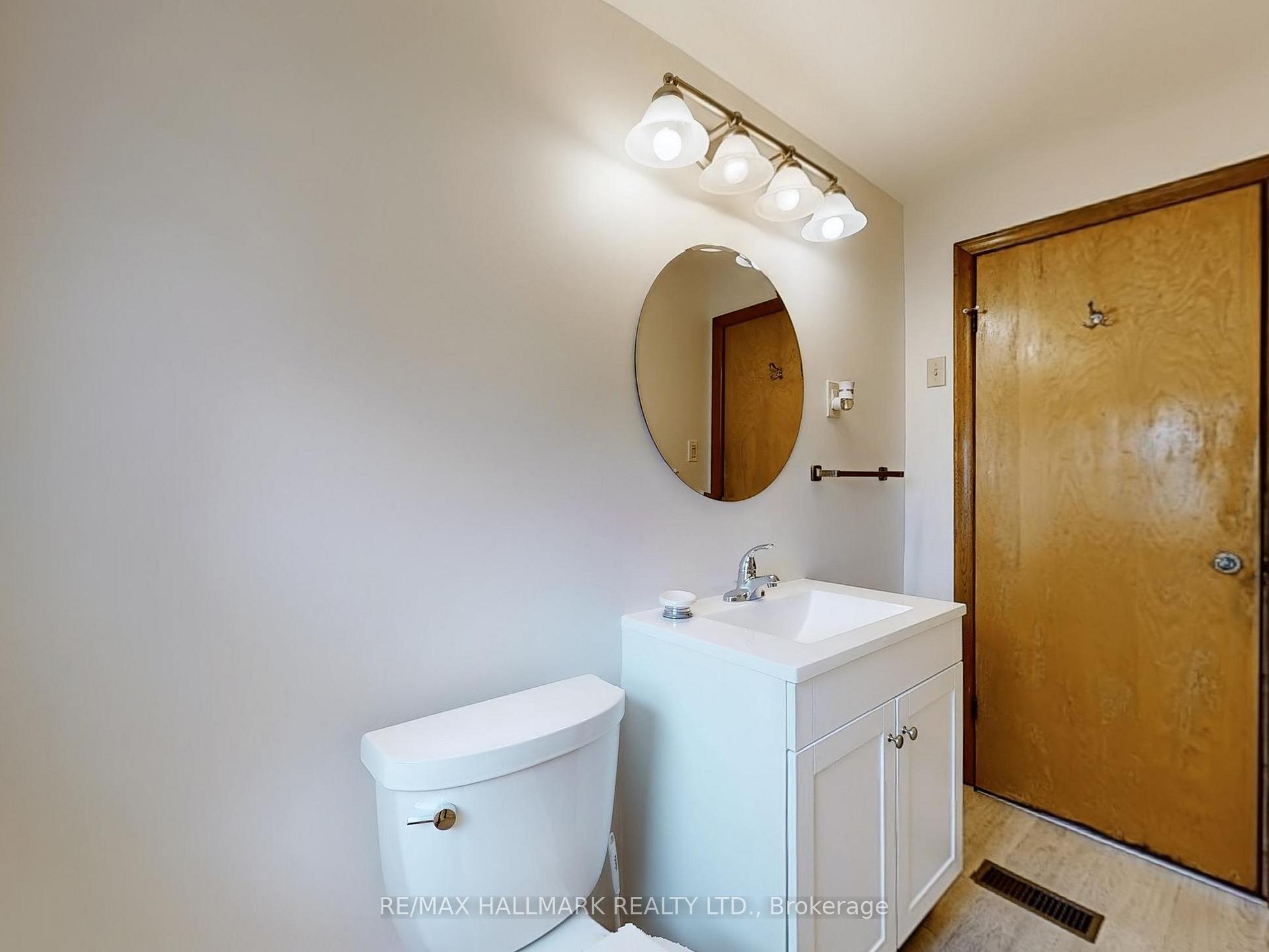 Photo 29 of 124 Mcelroy Road E, Hamilton, Balfour — HOMEH