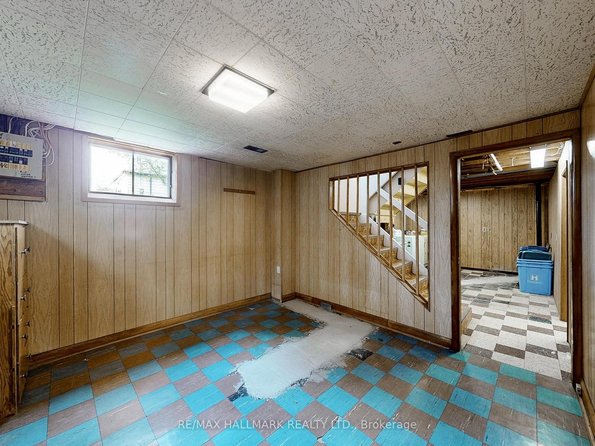 Photo 33 of 124 Mcelroy Road E, Hamilton, Balfour — HOMEH