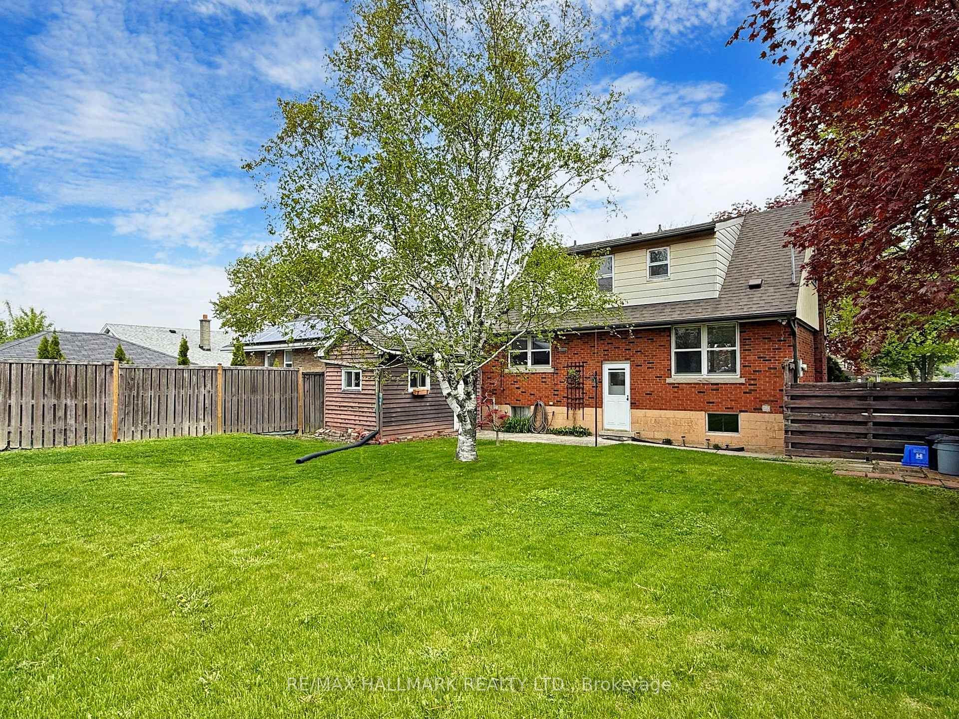 Photo 37 of 124 Mcelroy Road E, Hamilton, Balfour — HOMEH