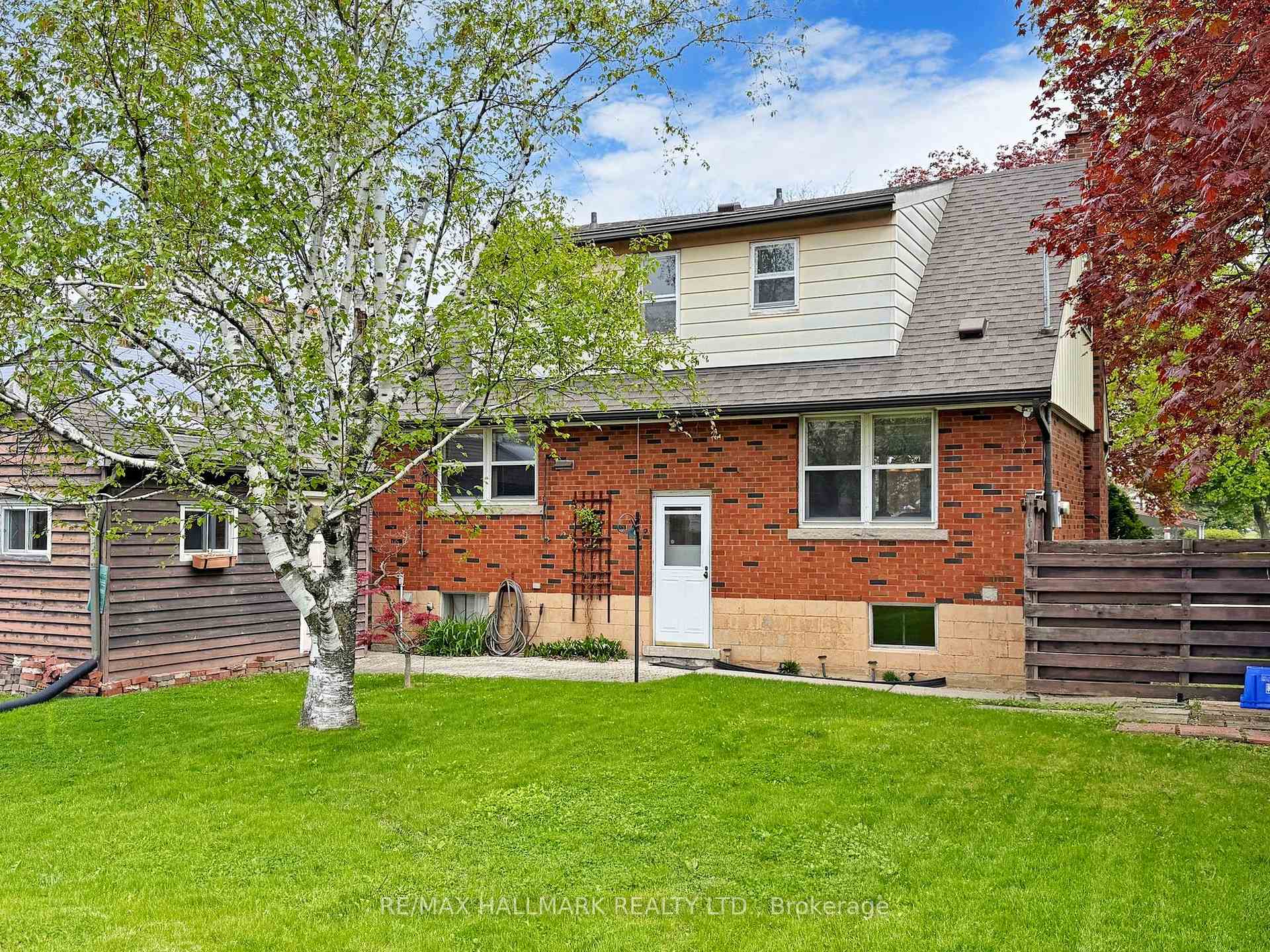 Photo 40 of 124 Mcelroy Road E, Hamilton, Balfour — HOMEH