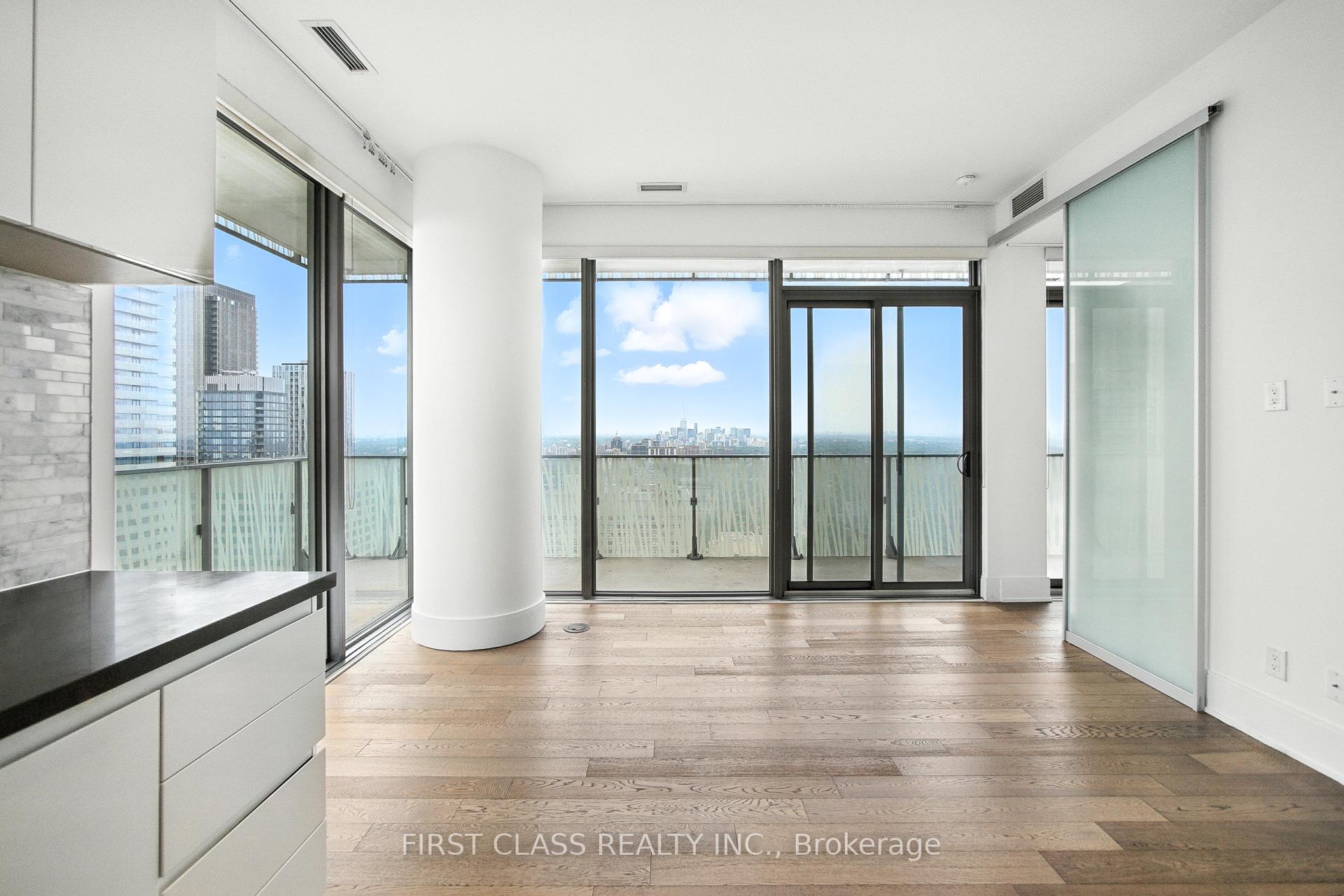 Photo 4 of Unit 4804, 42 Charles Street E, Toronto, Church-Yonge Corridor — HOMEH