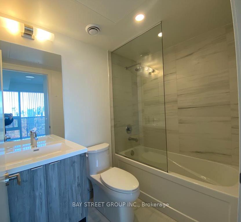 Photo 10 of Unit 4202, 138 Downes Street, Toronto, Waterfront Communities — HOMEH