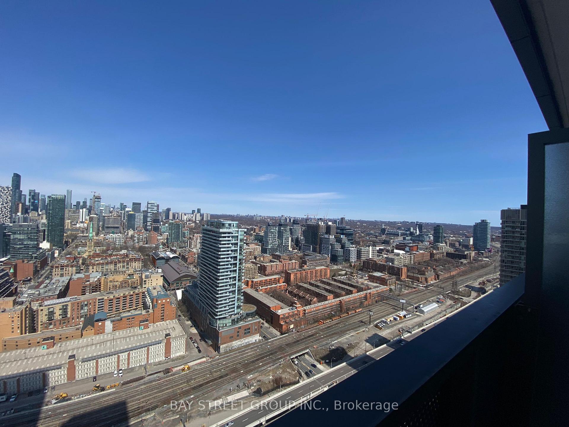 Photo 14 of Unit 4202, 138 Downes Street, Toronto, Waterfront Communities — HOMEH