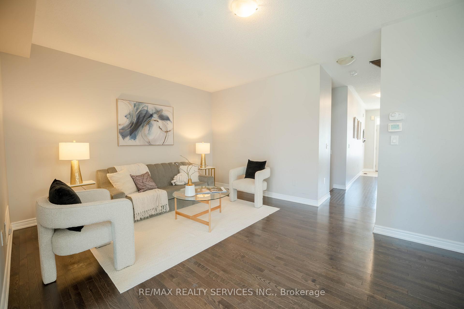 Photo 32 of 15 Ebury Drive, Brampton, Credit Valley — HOMEH