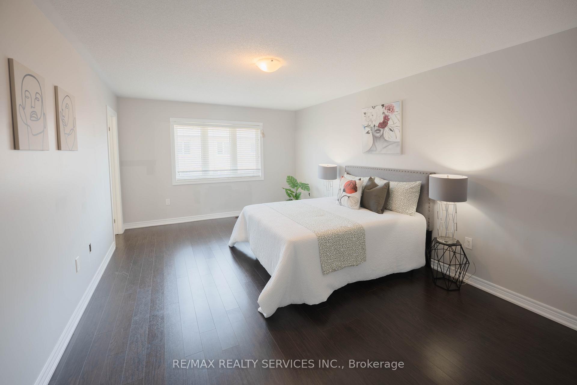 Photo 12 of 15 Ebury Drive, Brampton, Credit Valley — HOMEH