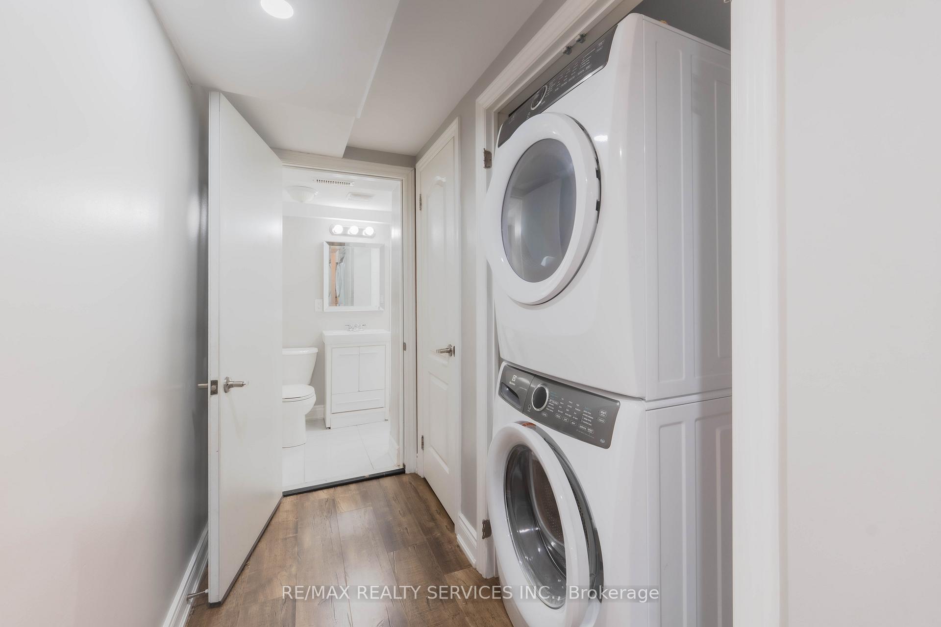Photo 16 of 15 Ebury Drive, Brampton, Credit Valley — HOMEH