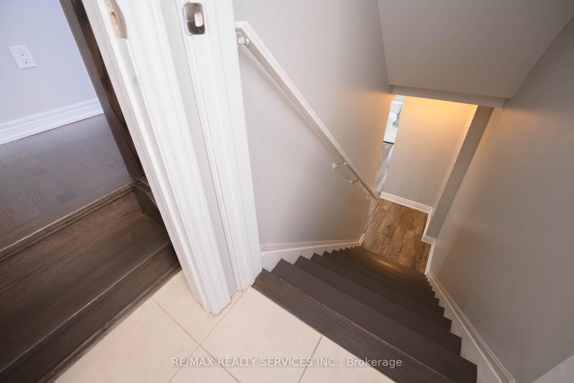 Photo 9 of 15 Ebury Drive, Brampton, Credit Valley — HOMEH