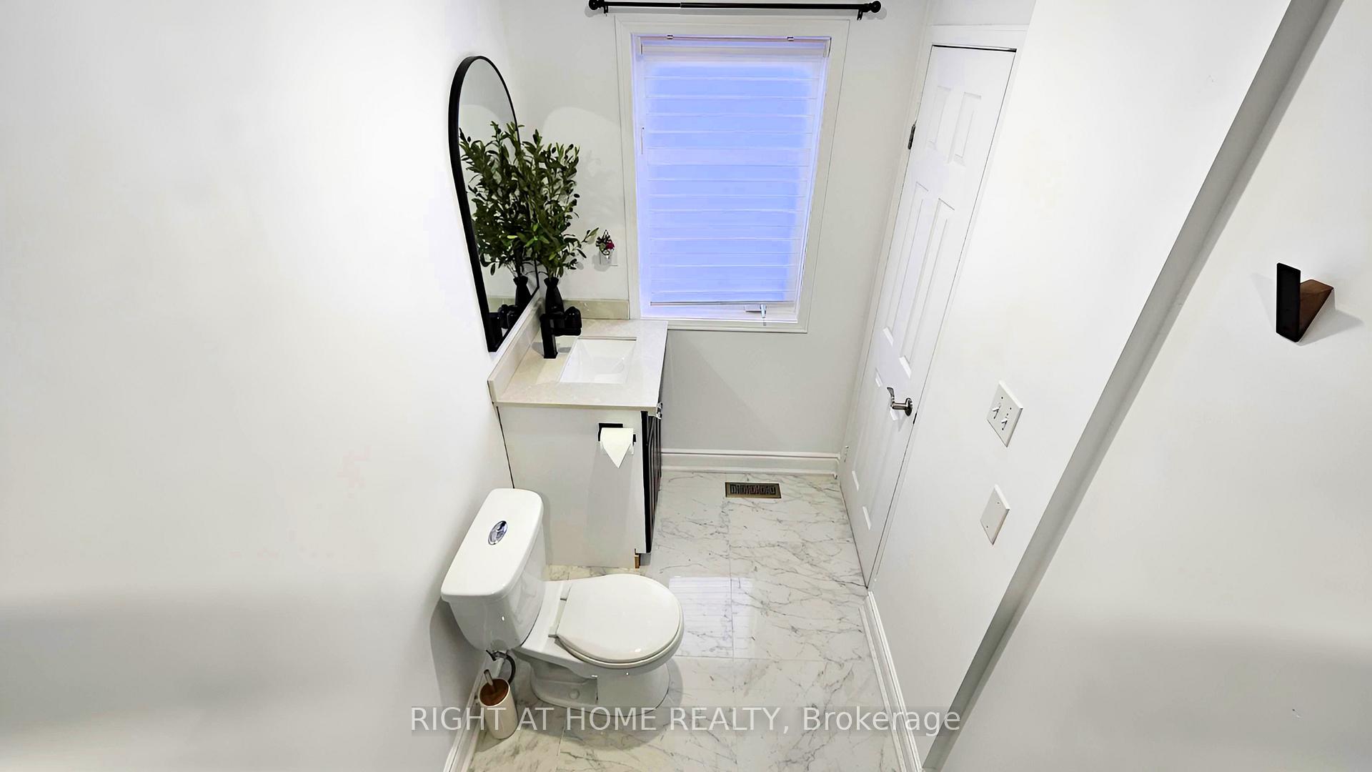 Photo 8 of 5 Torada Court, Brampton, Snelgrove — HOMEH