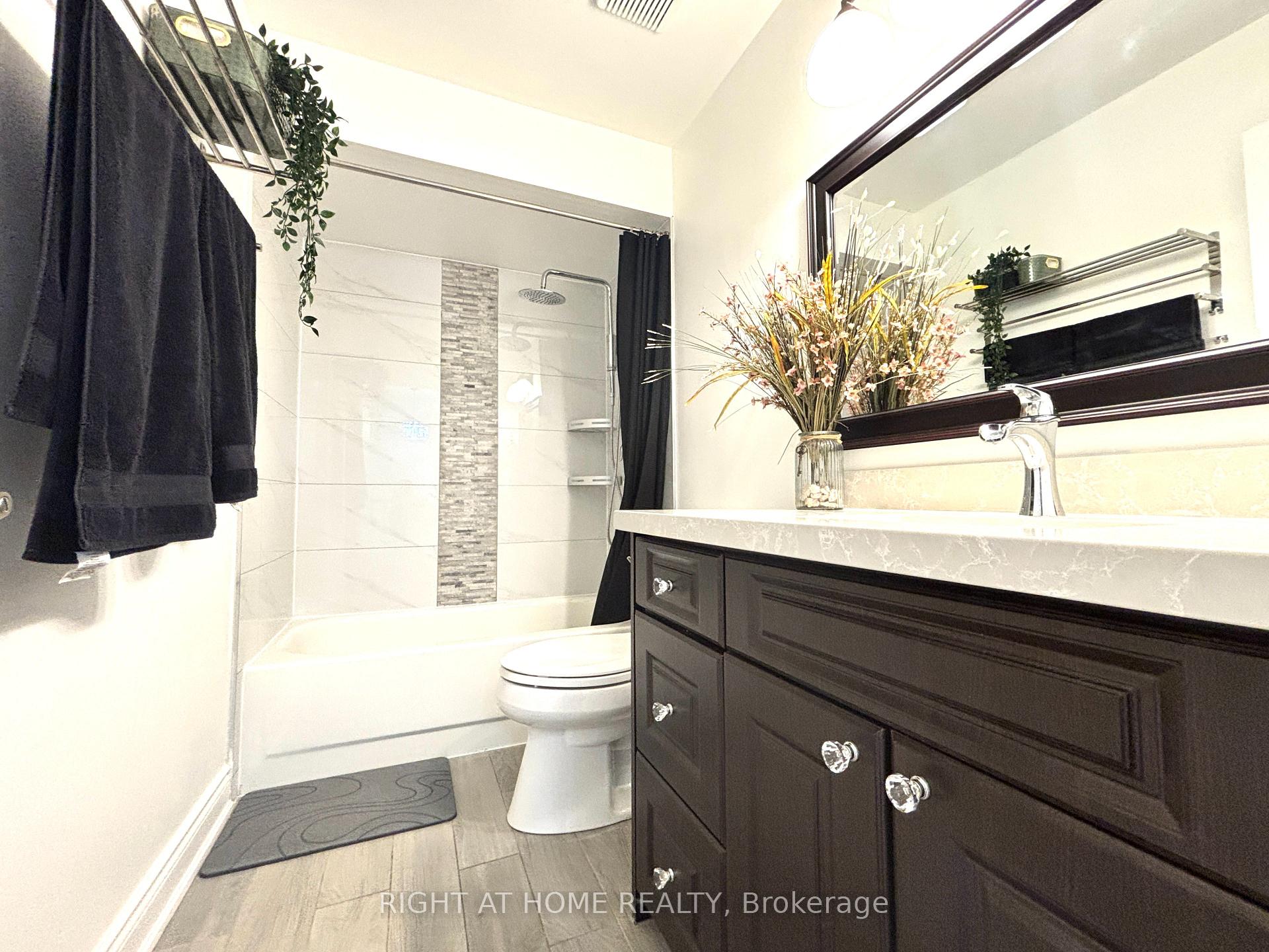 Photo 24 of 5 Torada Court, Brampton, Snelgrove — HOMEH
