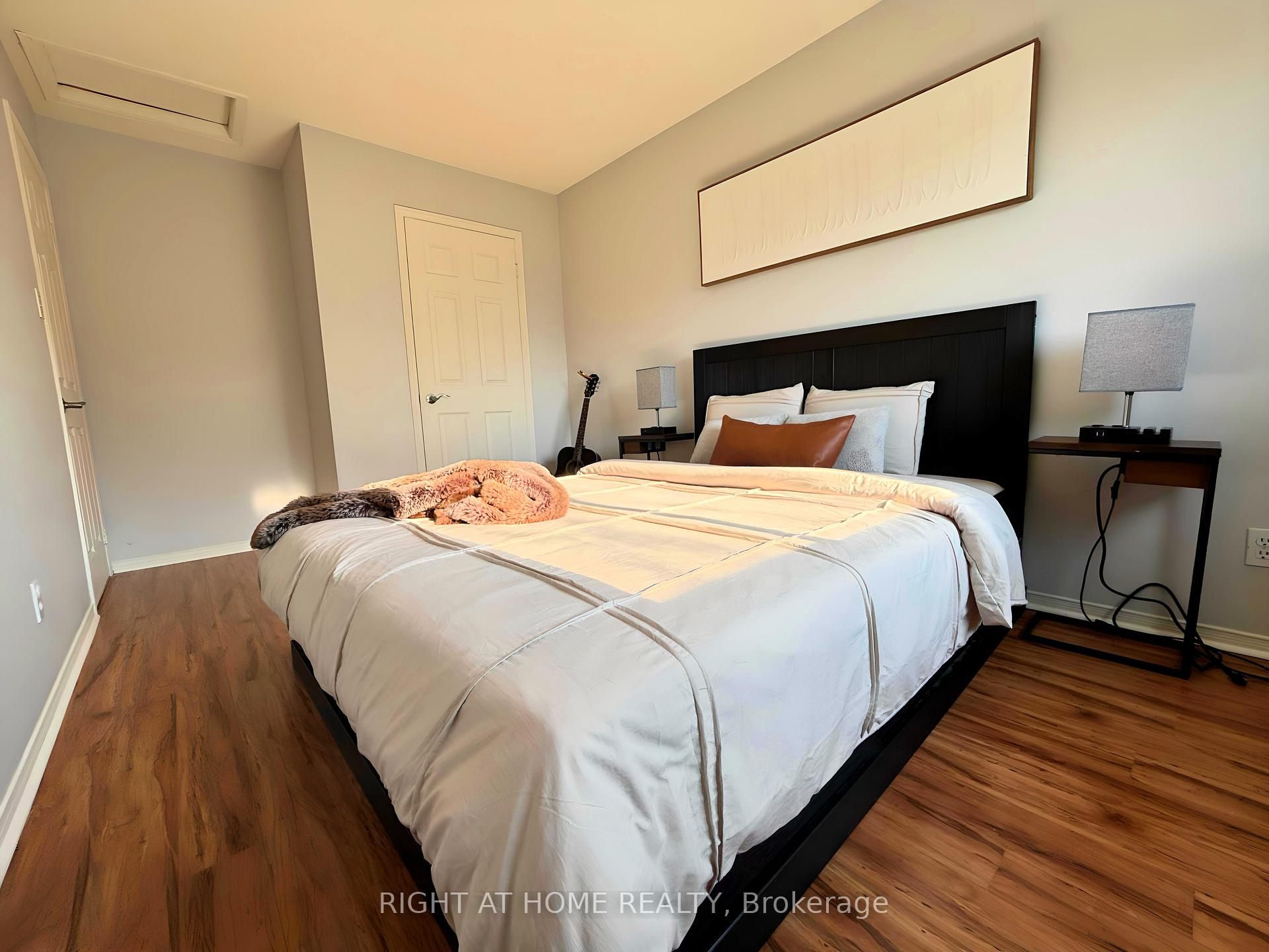 Photo 15 of 5 Torada Court, Brampton, Snelgrove — HOMEH