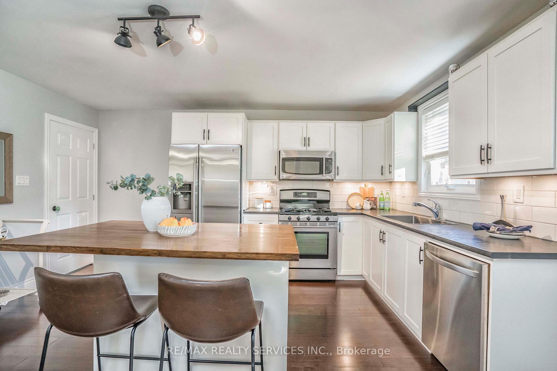 Photo 18 of 66 Tindale Road, Brampton, Madoc — HOMEH