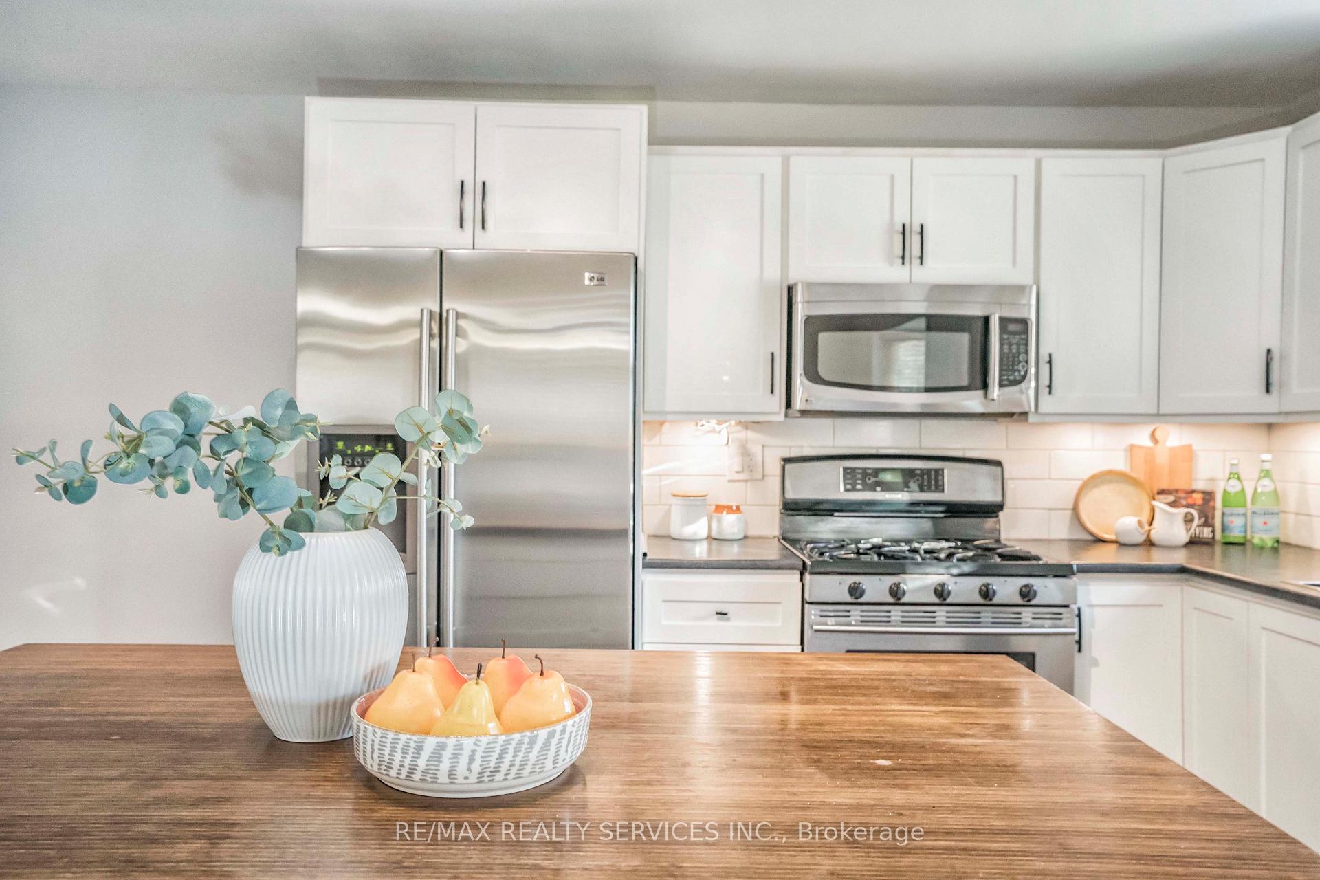 Photo 21 of 66 Tindale Road, Brampton, Madoc — HOMEH