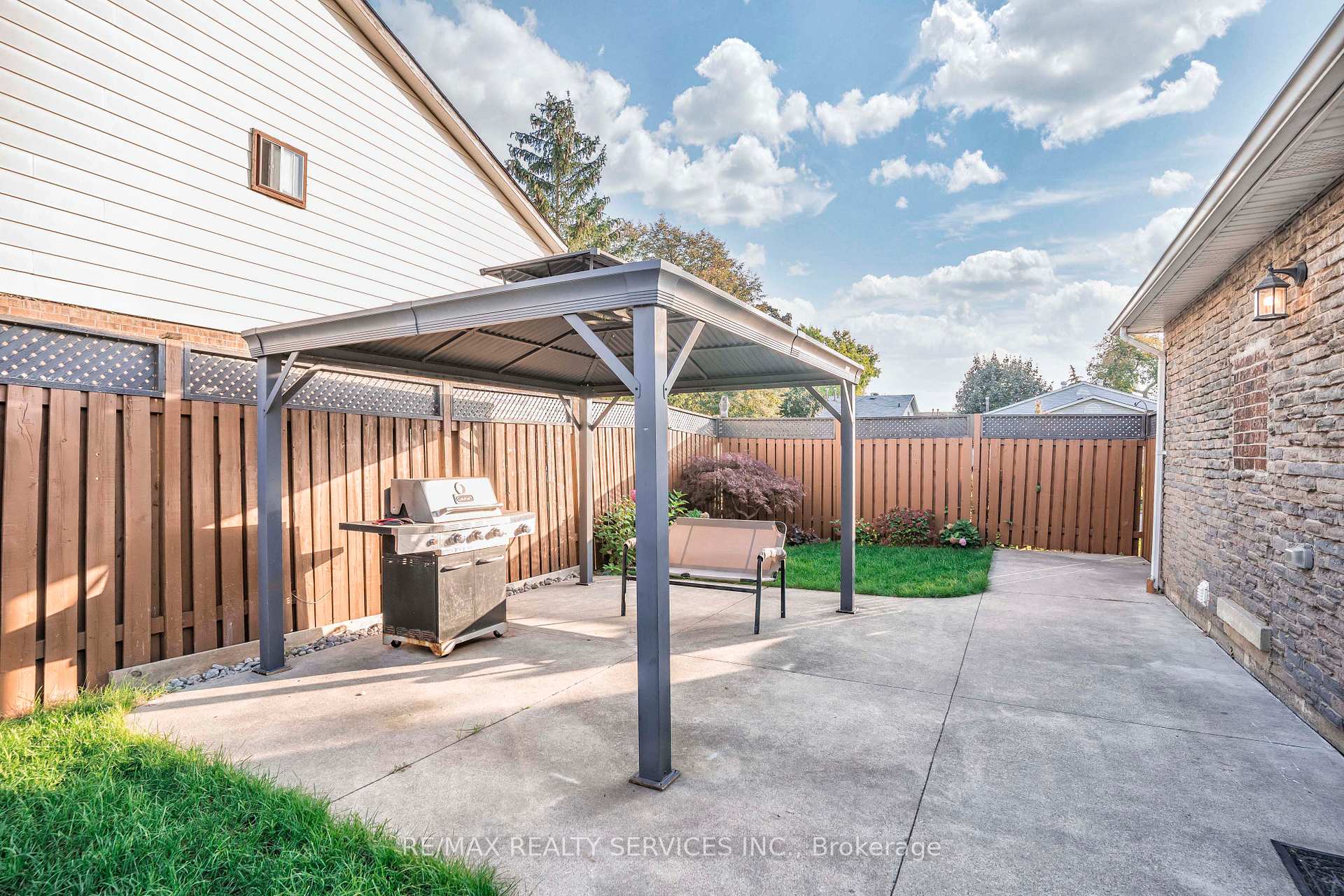 Photo 35 of 66 Tindale Road, Brampton, Madoc — HOMEH