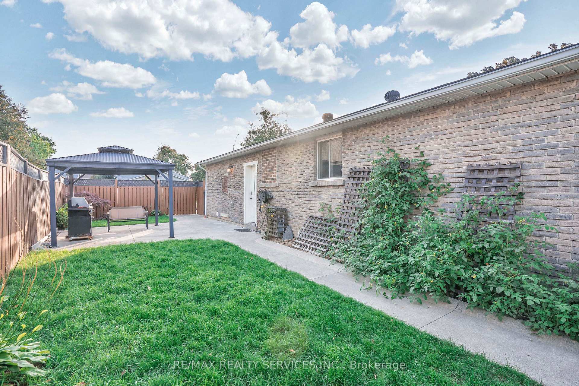 Photo 36 of 66 Tindale Road, Brampton, Madoc — HOMEH